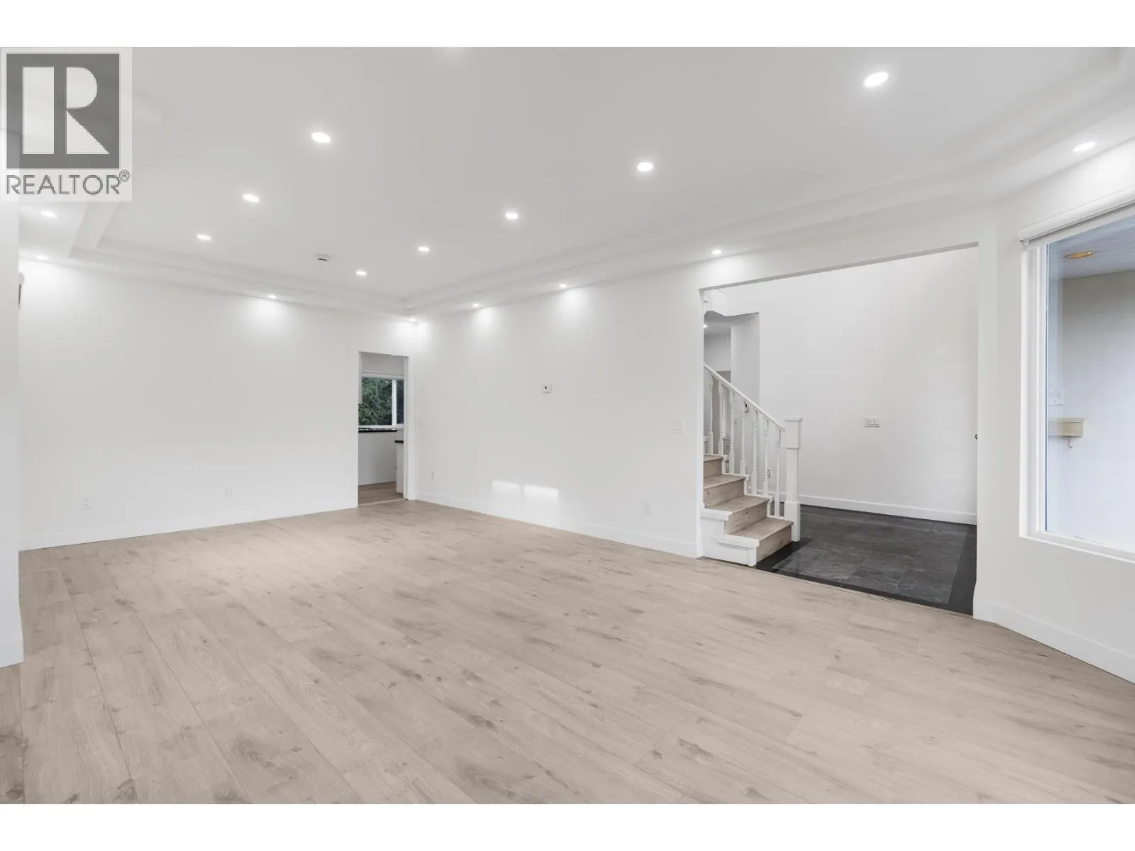 6998 FIELDING COURT