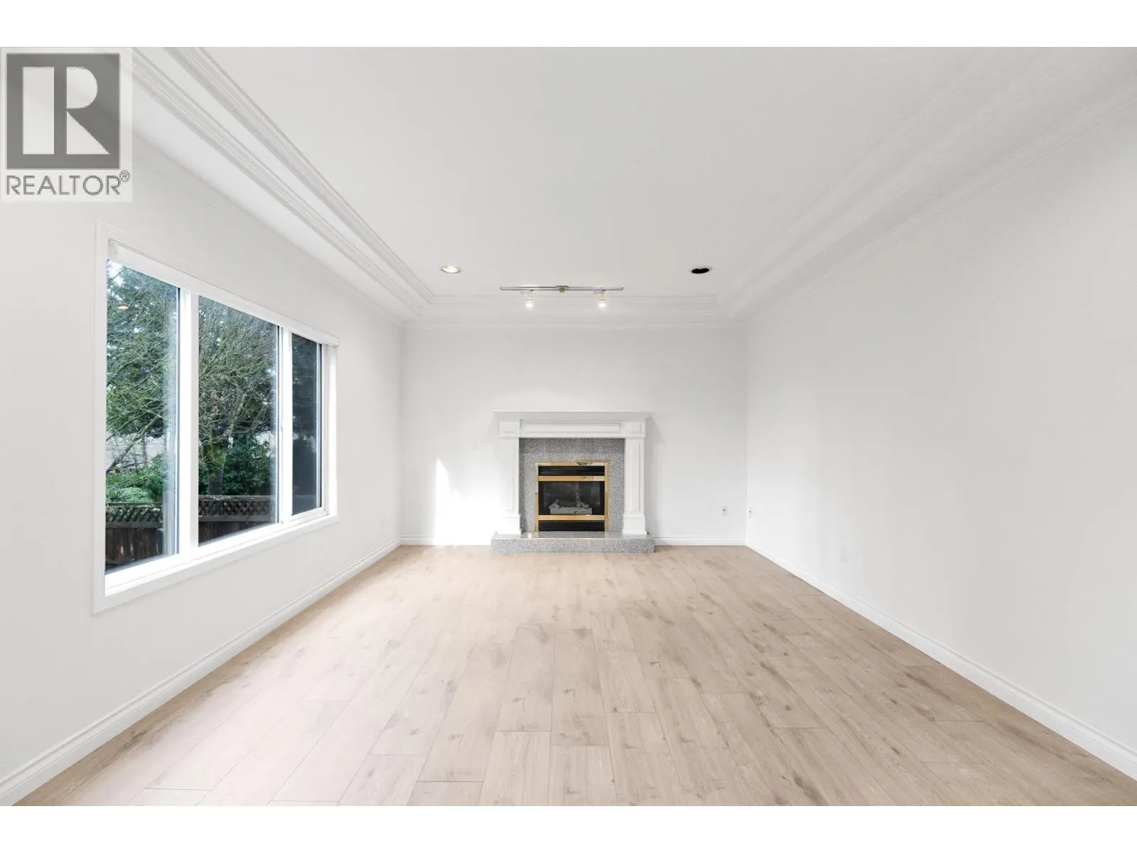 6998 FIELDING COURT