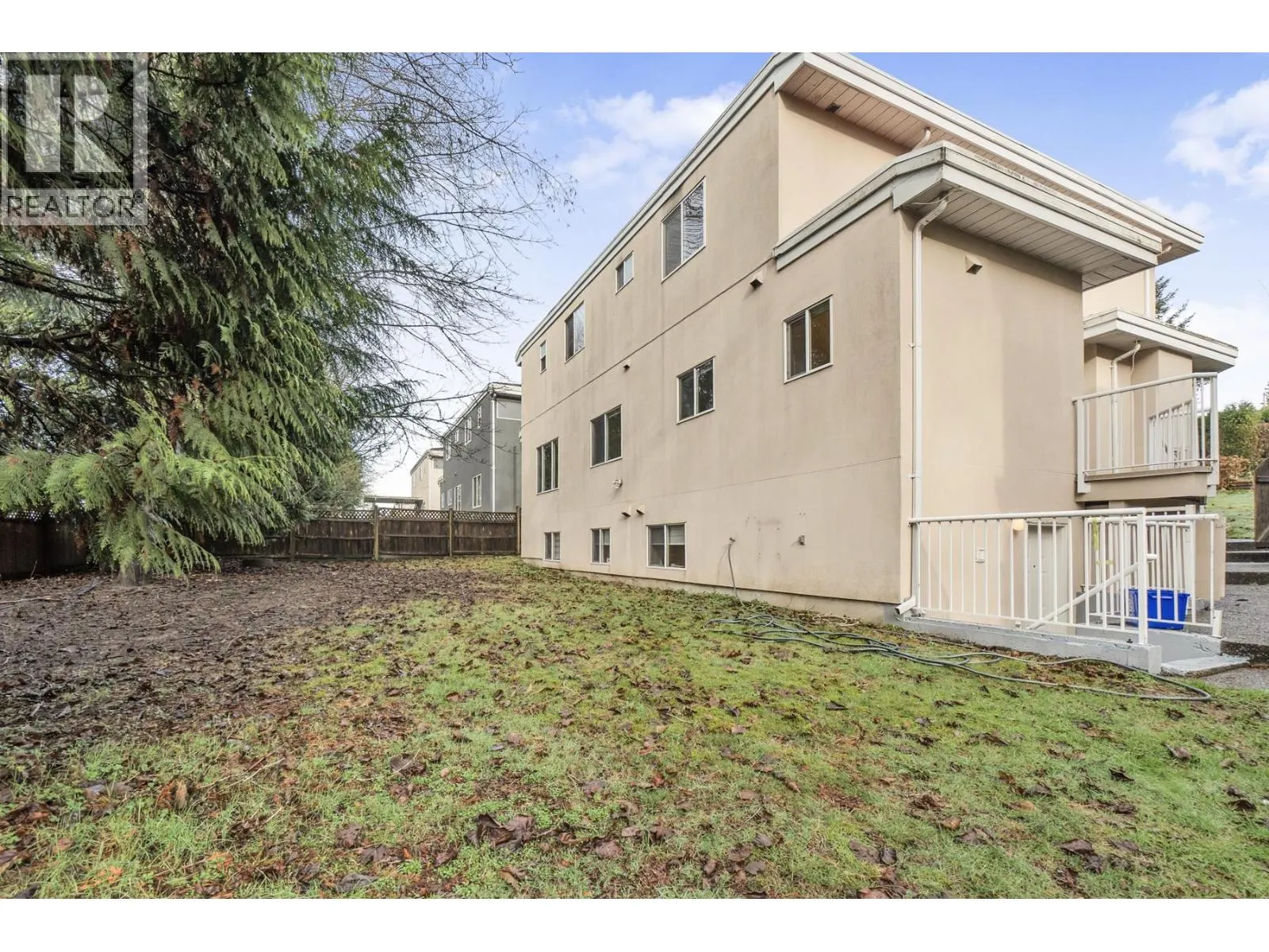 6998 FIELDING COURT