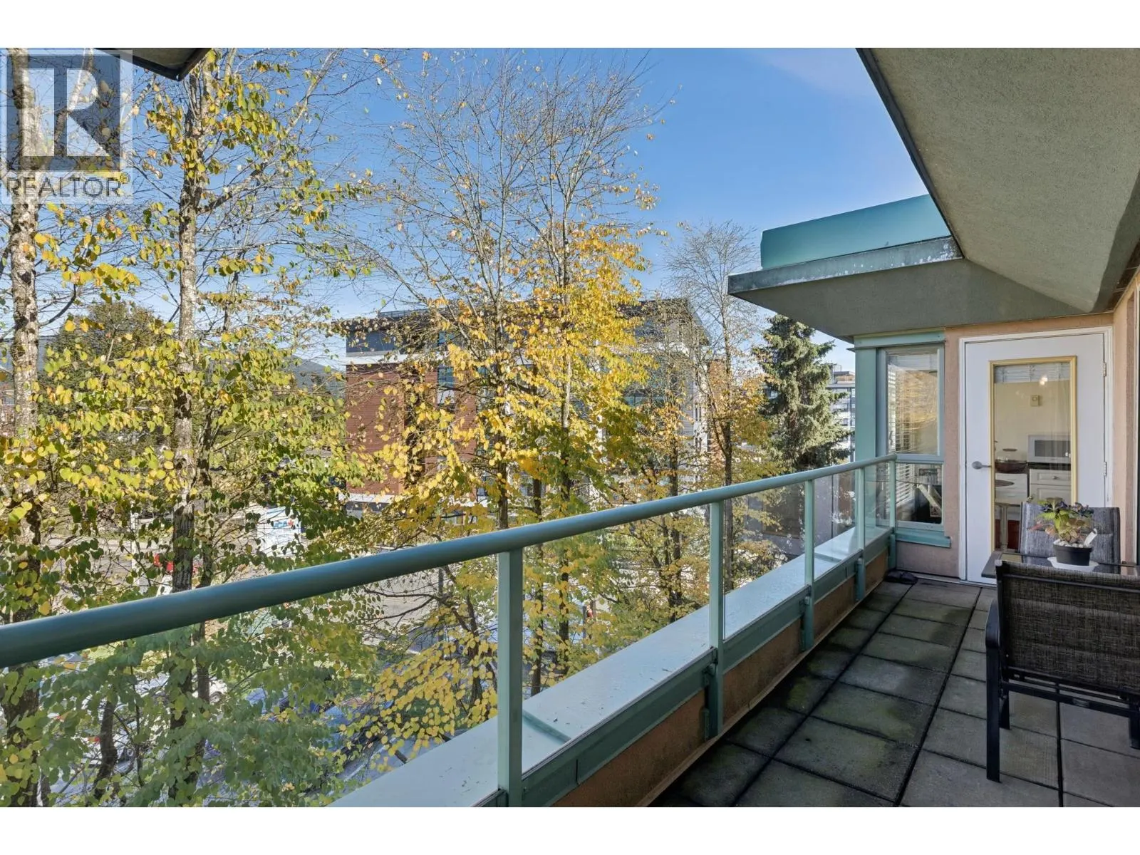 PH12 223 MOUNTAIN HIGHWAY