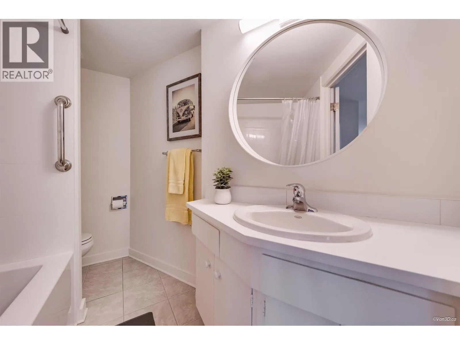 804 1930 MARINE DRIVE