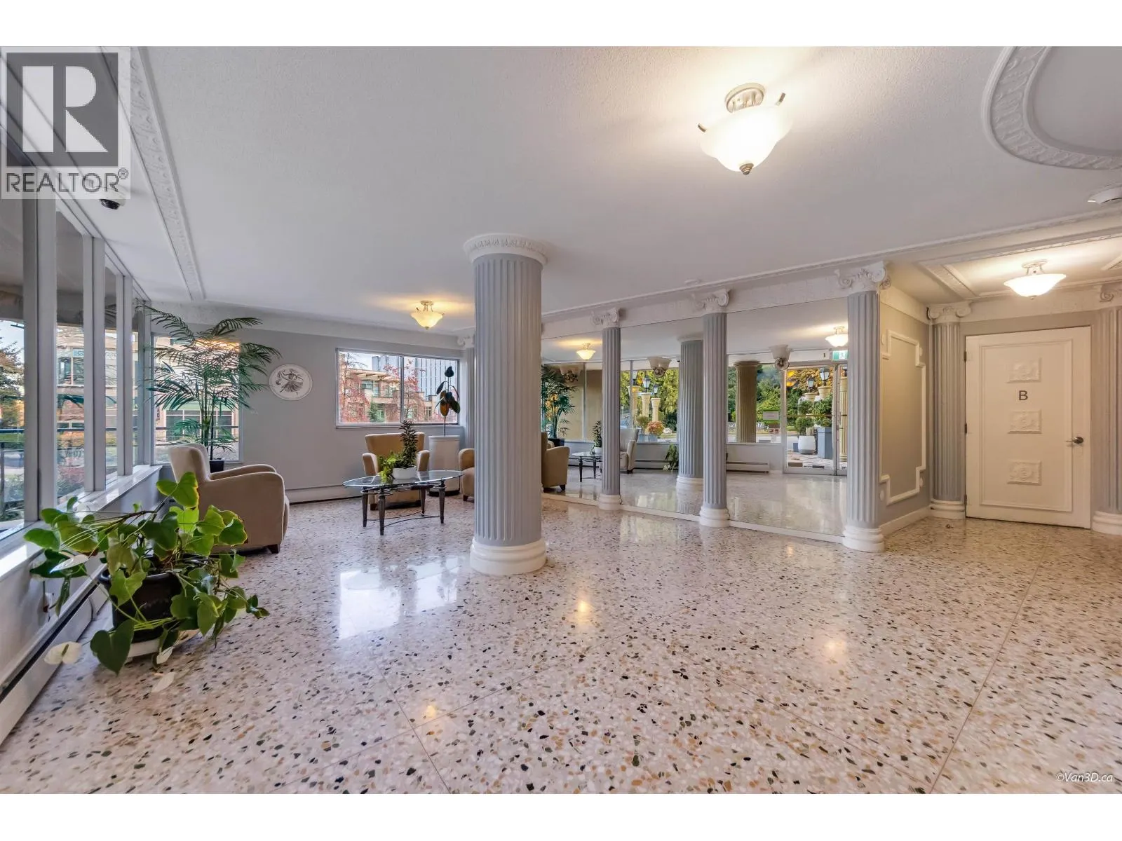 804 1930 MARINE DRIVE