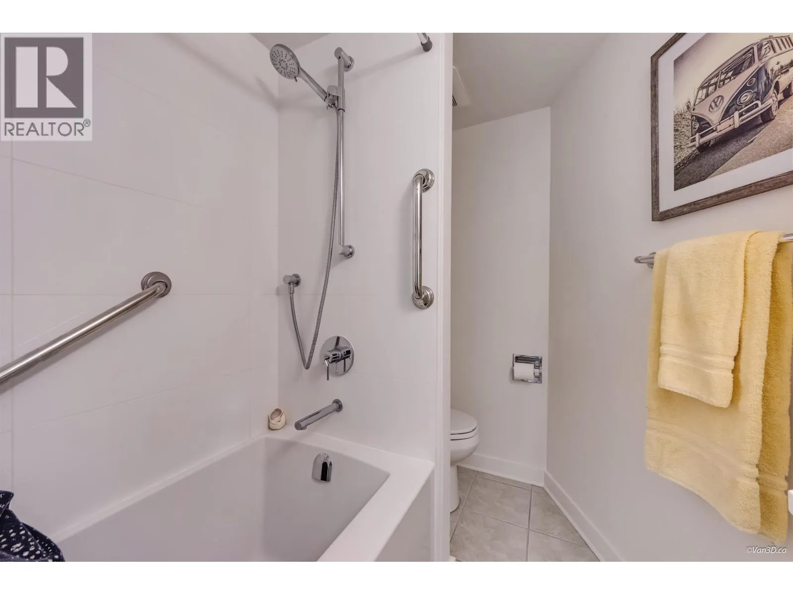 804 1930 MARINE DRIVE