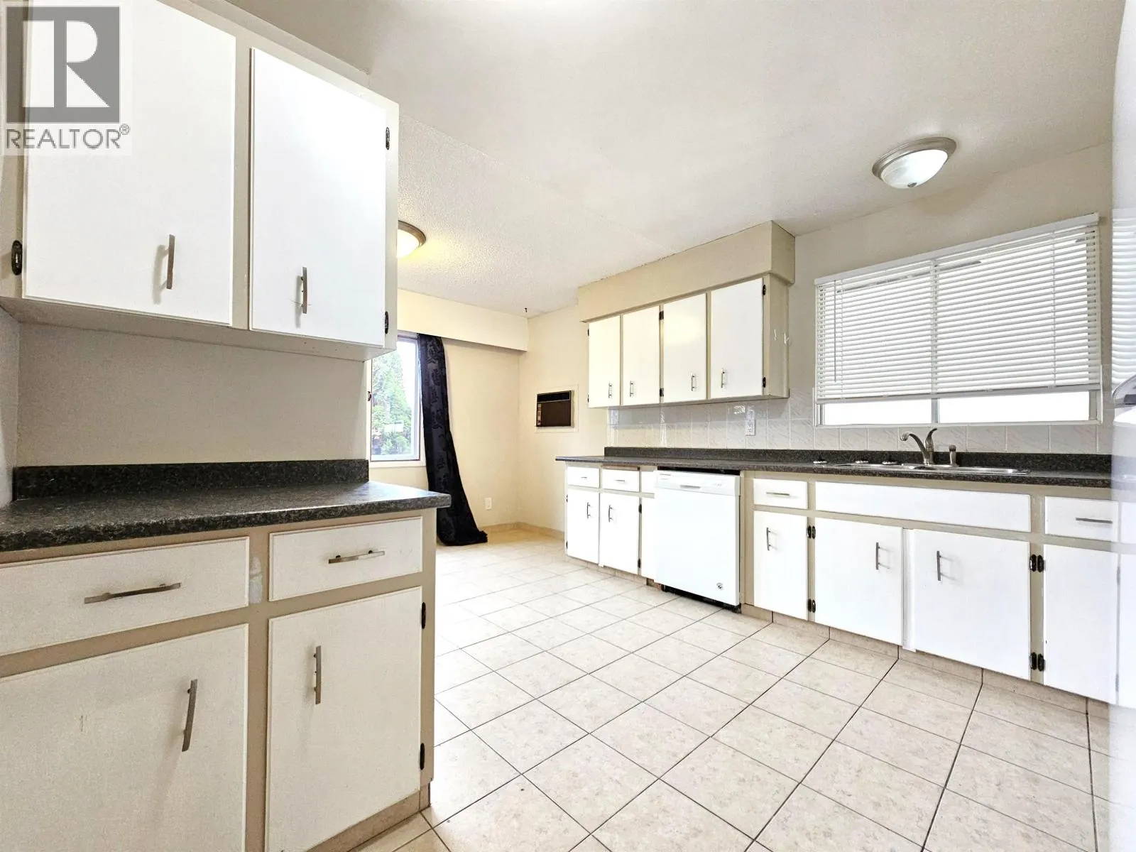 1401 FRASER CRESCENT