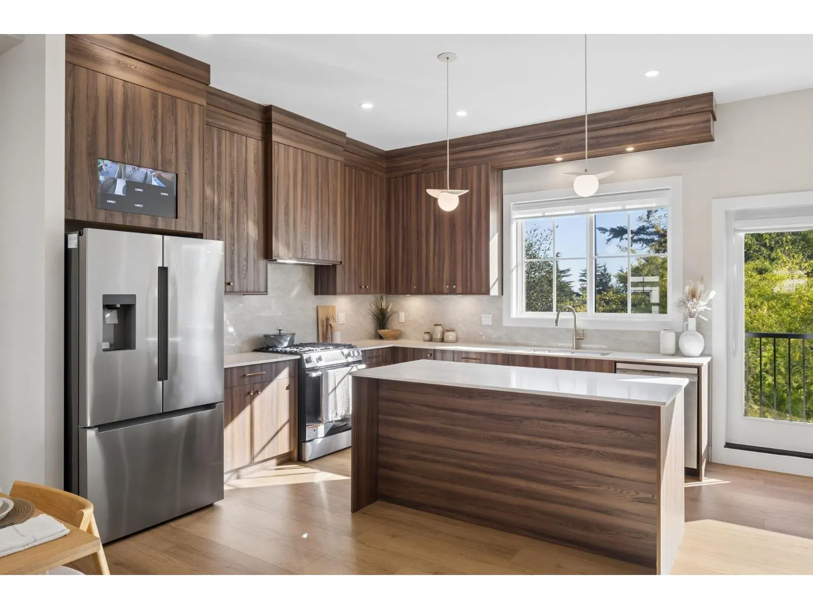 101 16042 9A AVENUE