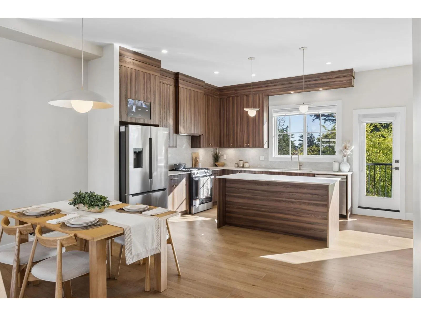 101 16042 9A AVENUE