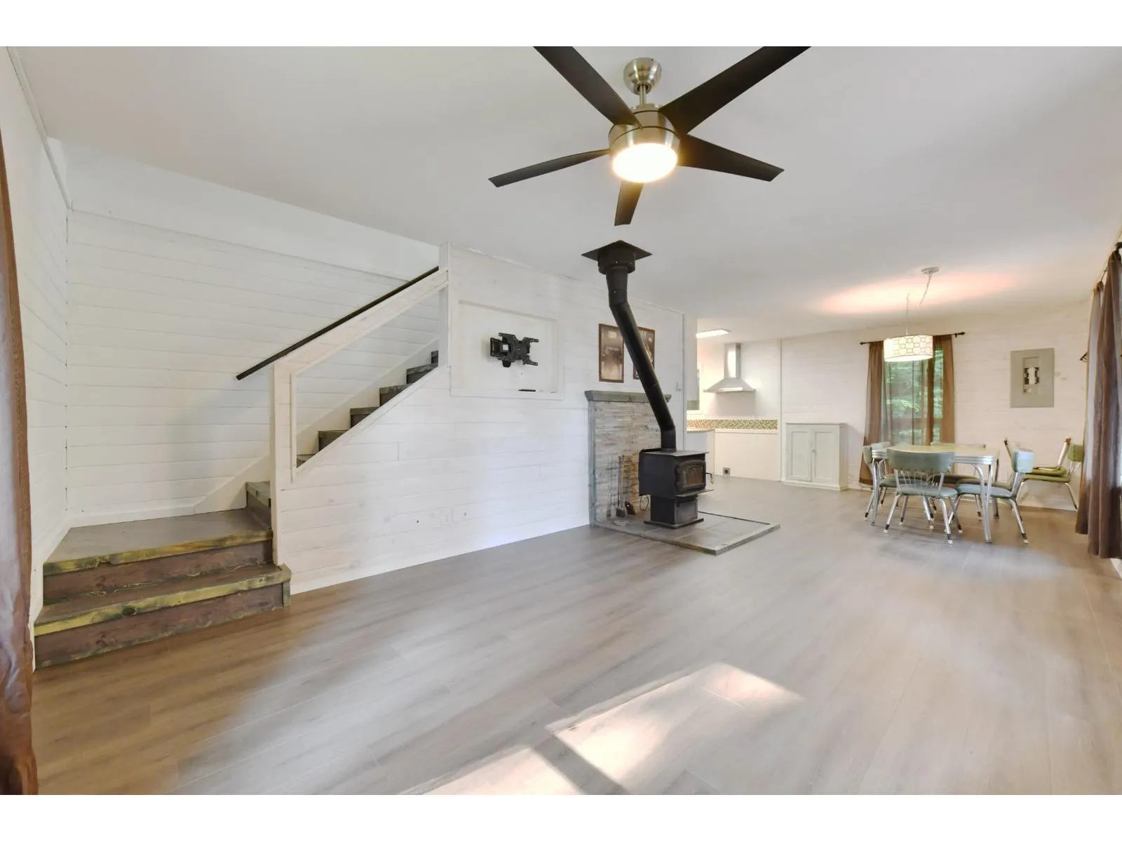 15011 ROOT ROUNDABOUT ROAD|Sunshine Valley