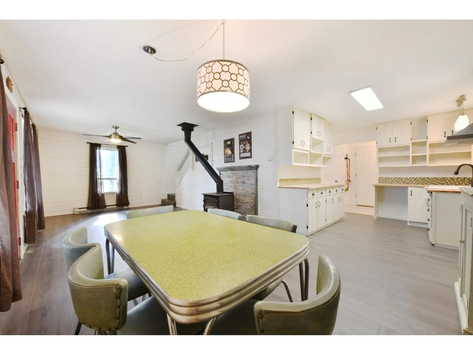 15011 ROOT ROUNDABOUT ROAD|Sunshine Valley