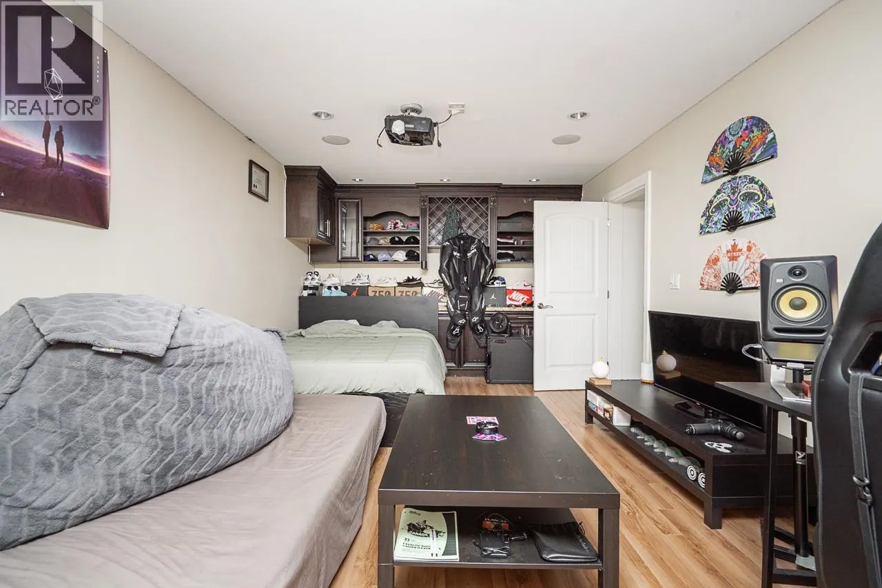 7035 6TH STREET
