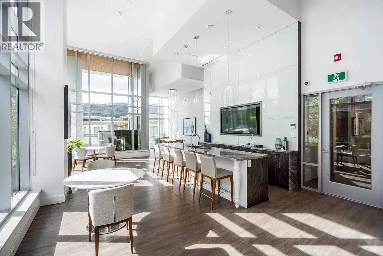 1401 520 COMO LAKE AVENUE