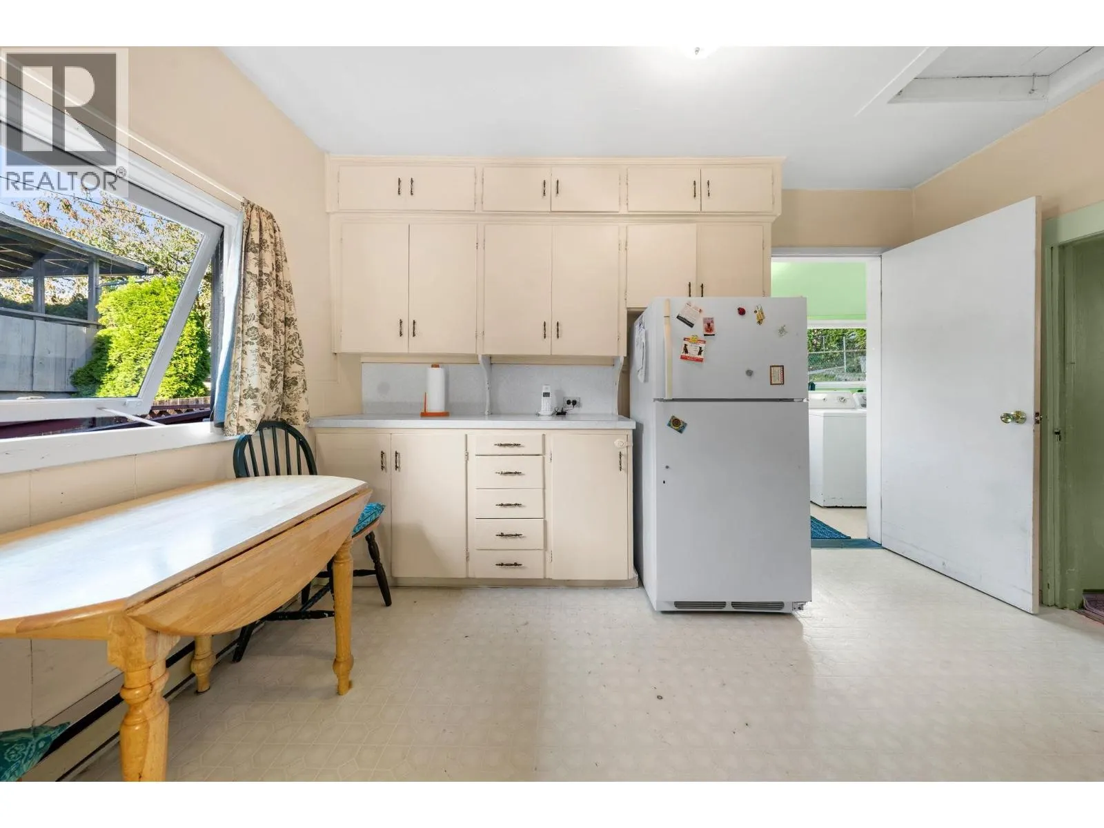 652 W 14TH STREET