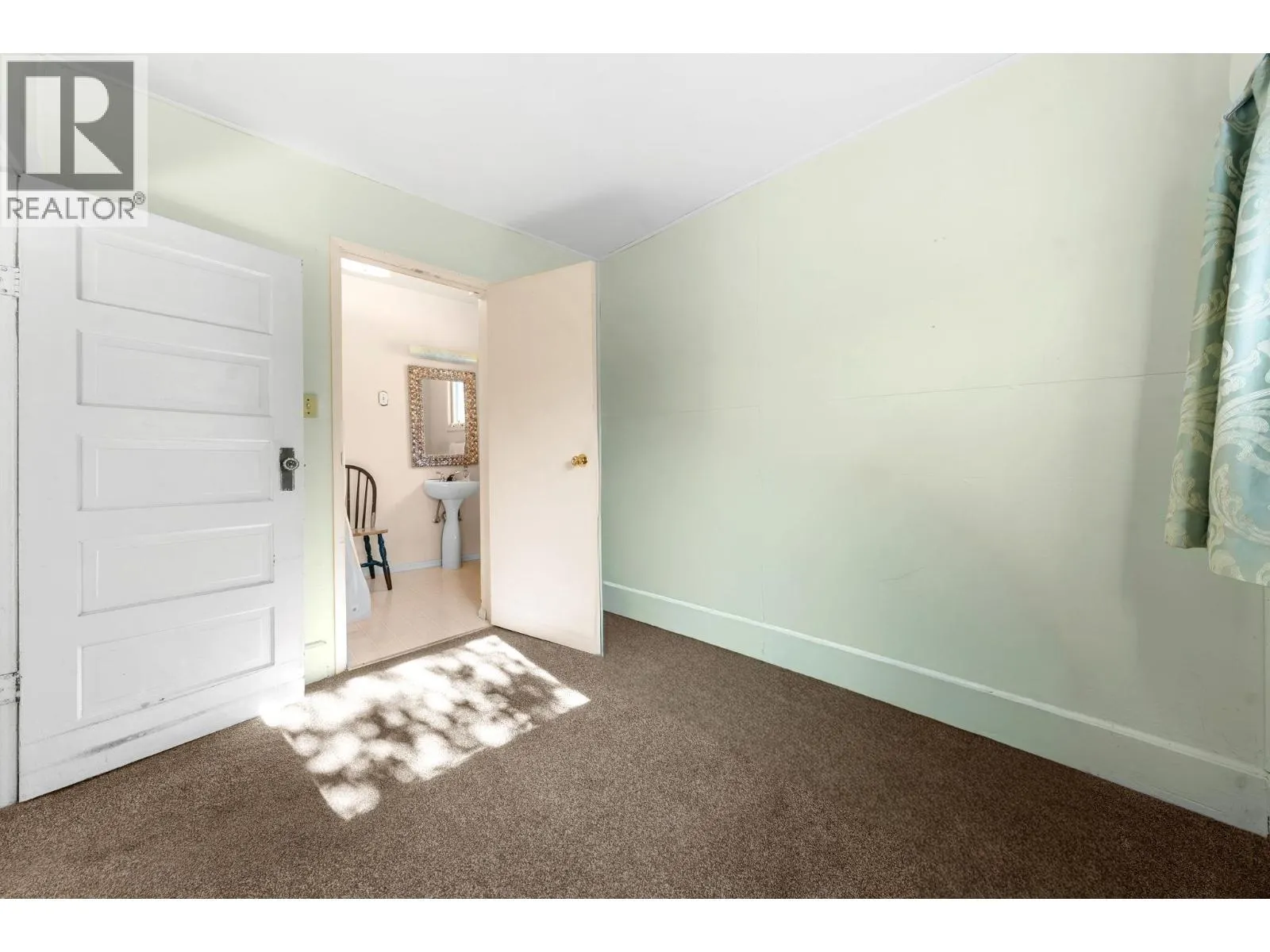 652 W 14TH STREET