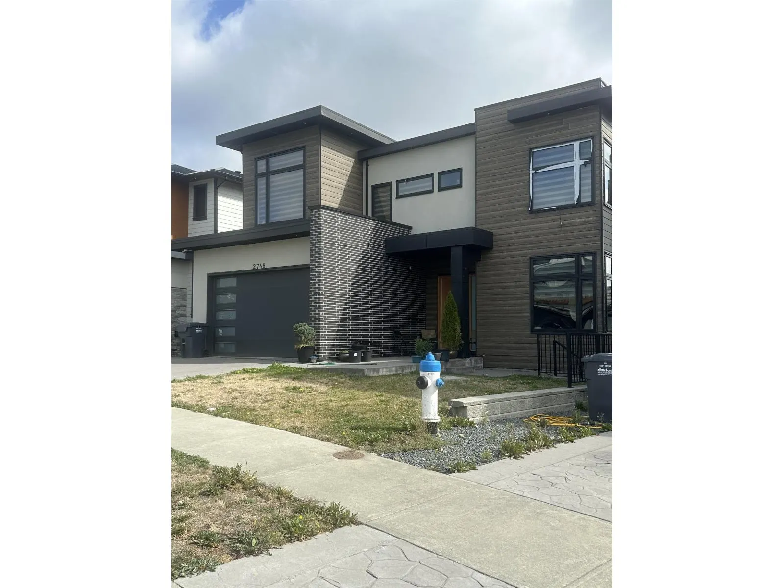 2748 MONTANA PLACE