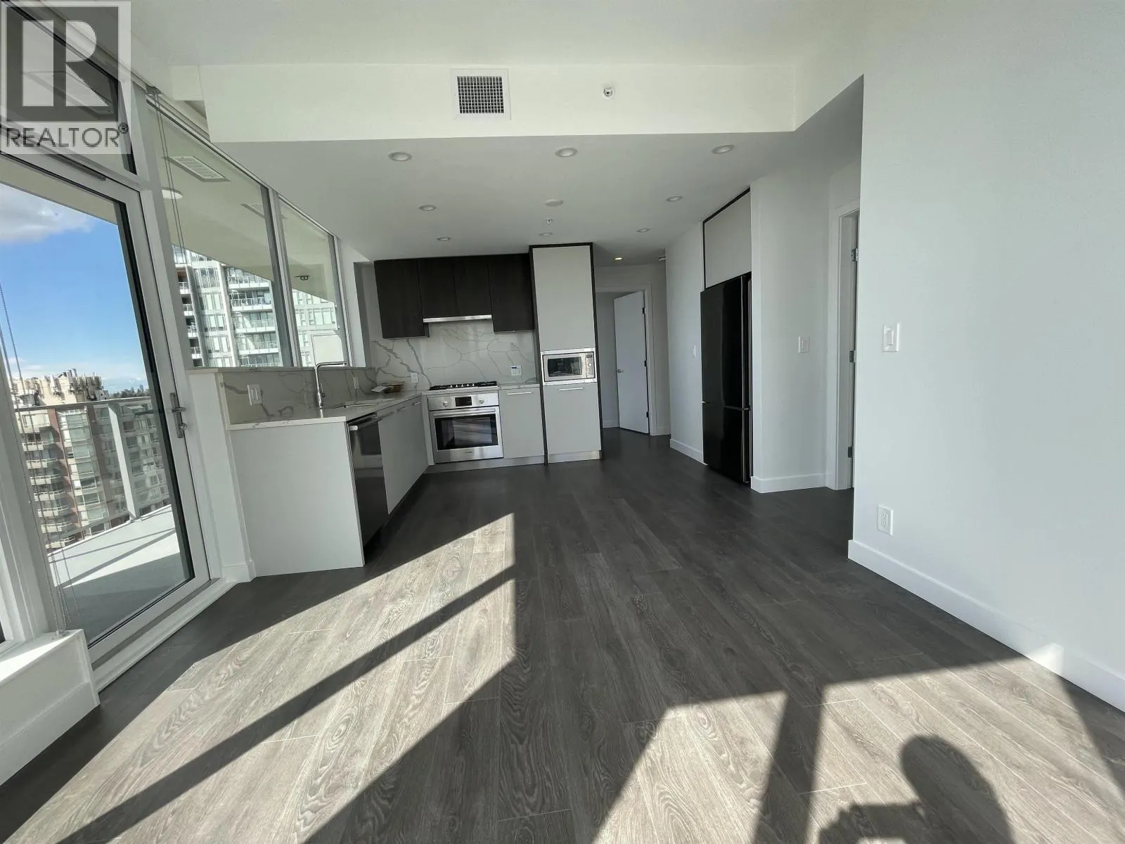 1509 567 CLARKE ROAD