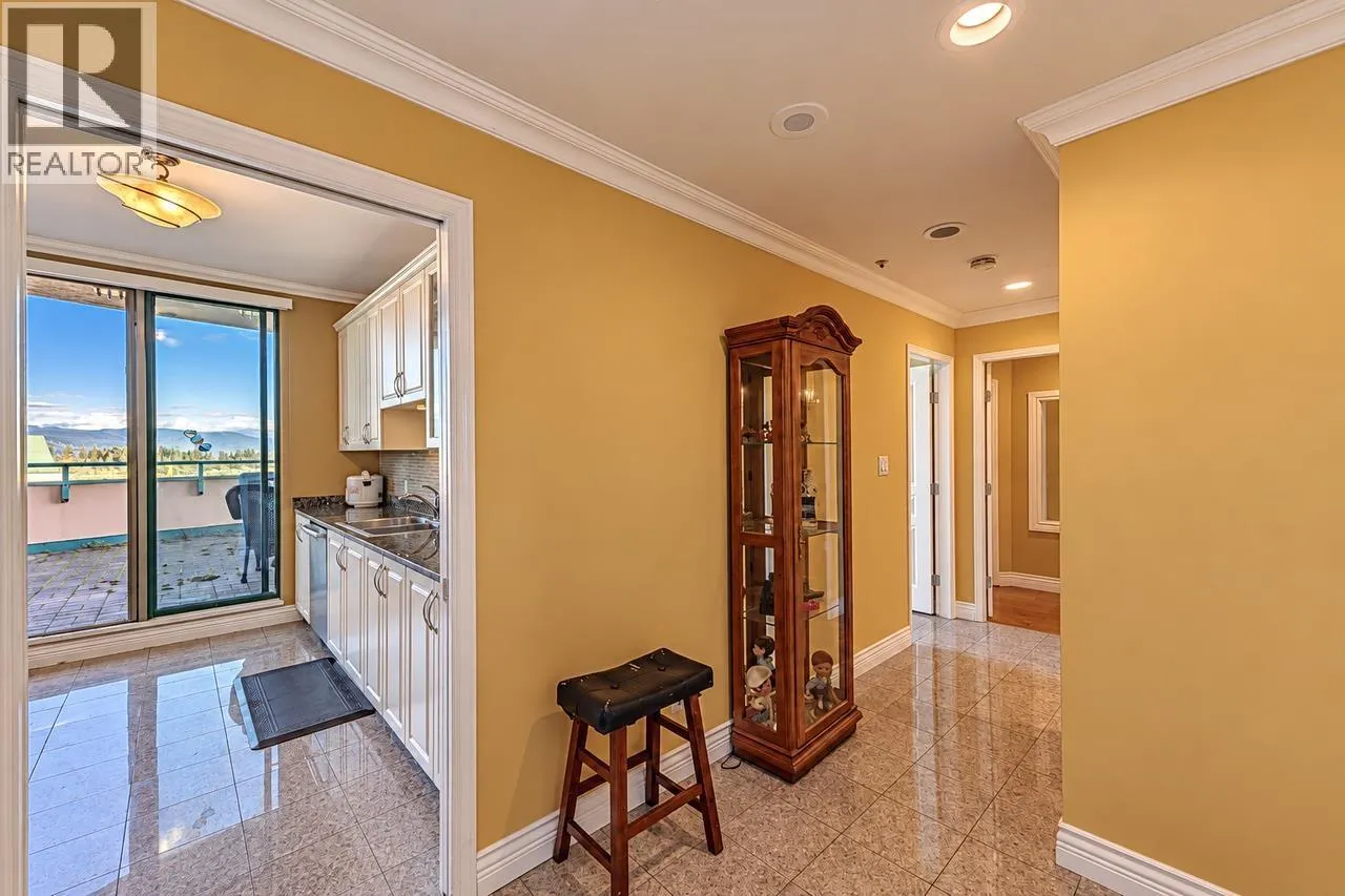 2102 3071 GLEN DRIVE