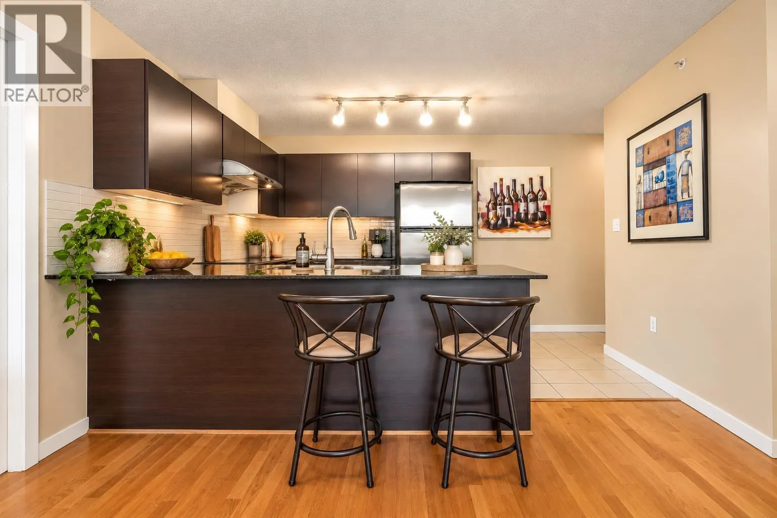 906 4118 DAWSON STREET