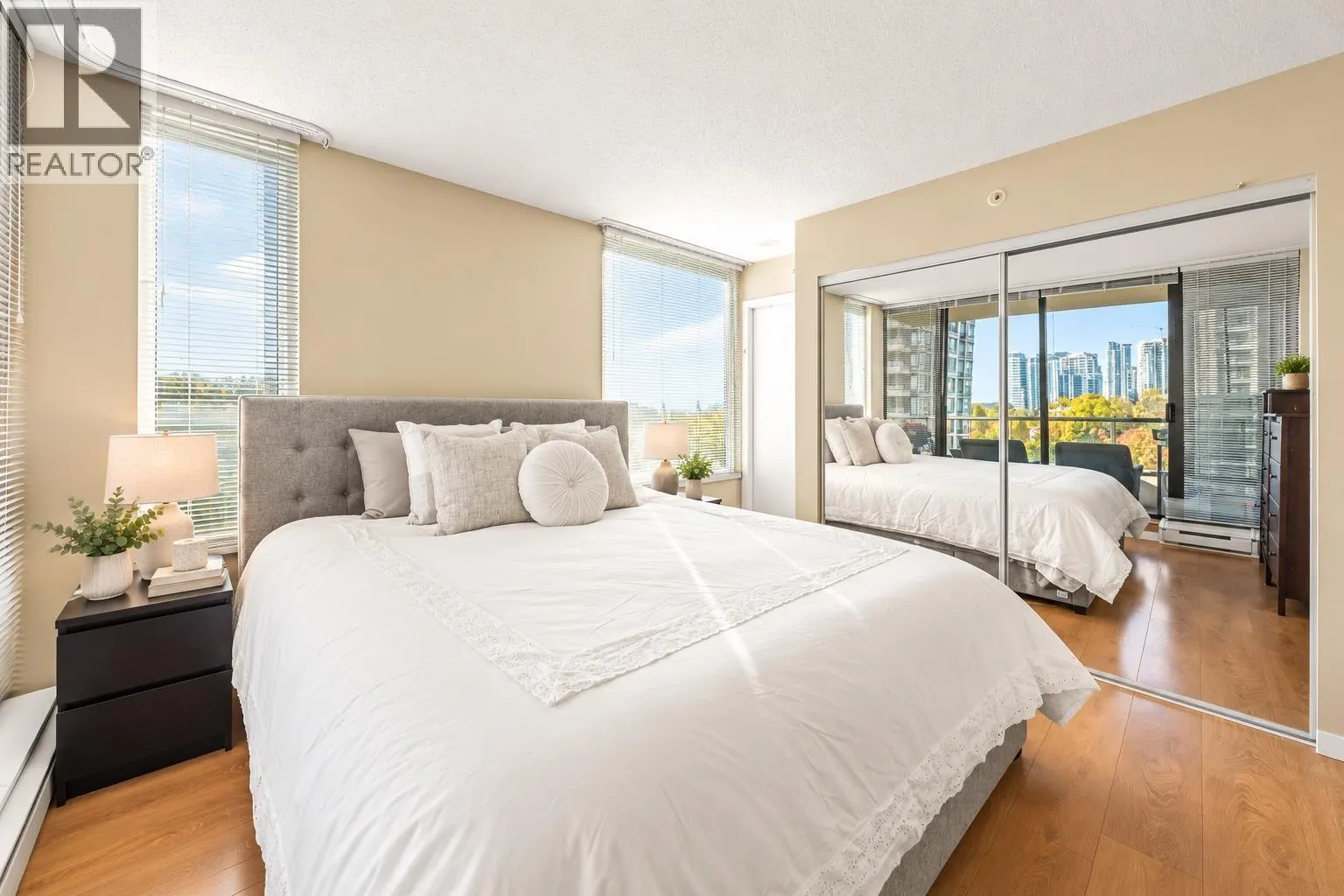 906 4118 DAWSON STREET