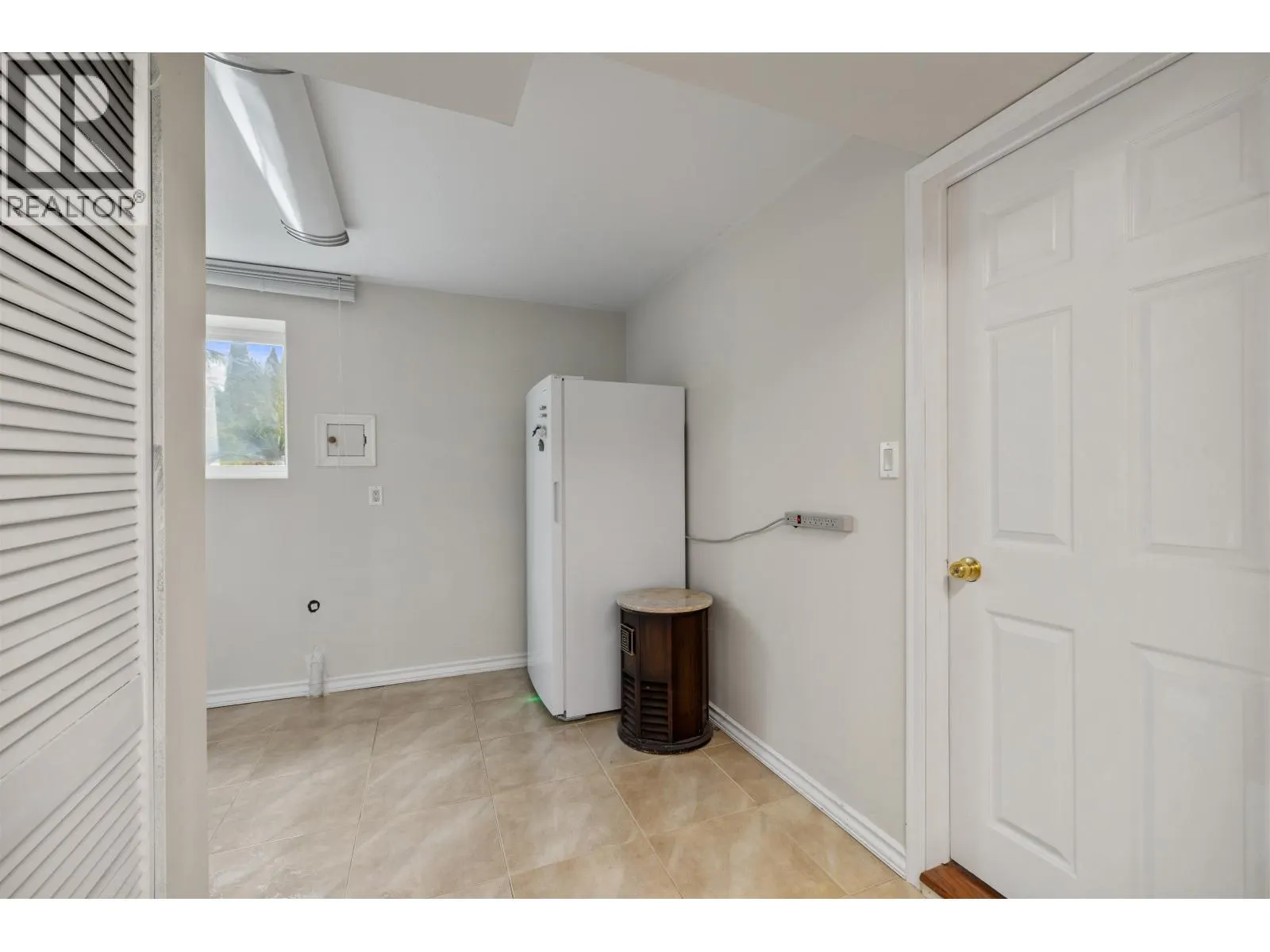 3965 LISTER COURT