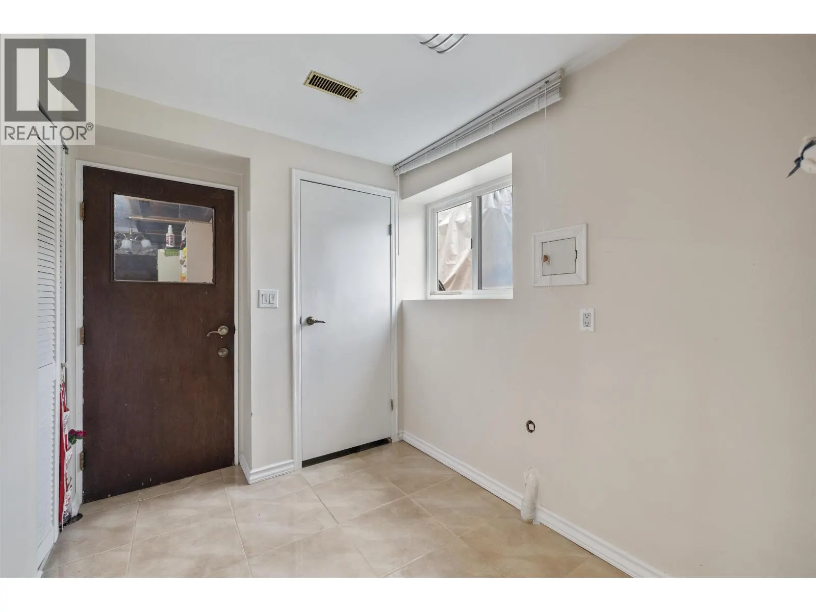3965 LISTER COURT