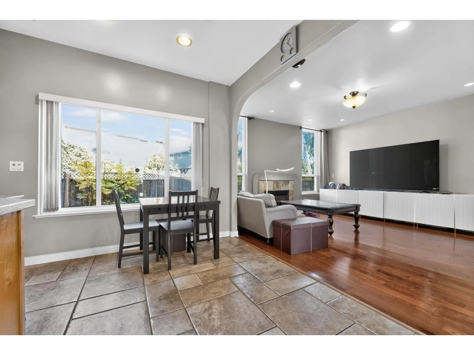 15805 111A AVENUE