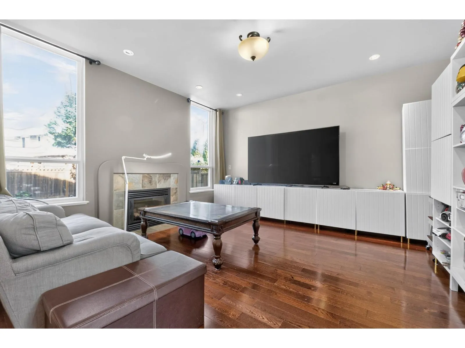 15805 111A AVENUE