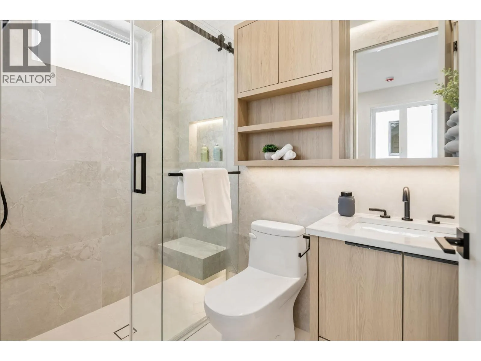 934 W 57TH AVENUE