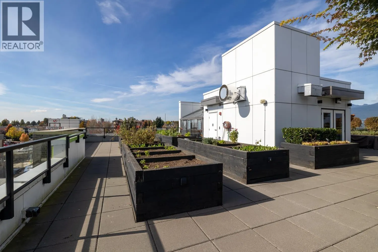 508 4477 HASTINGS STREET