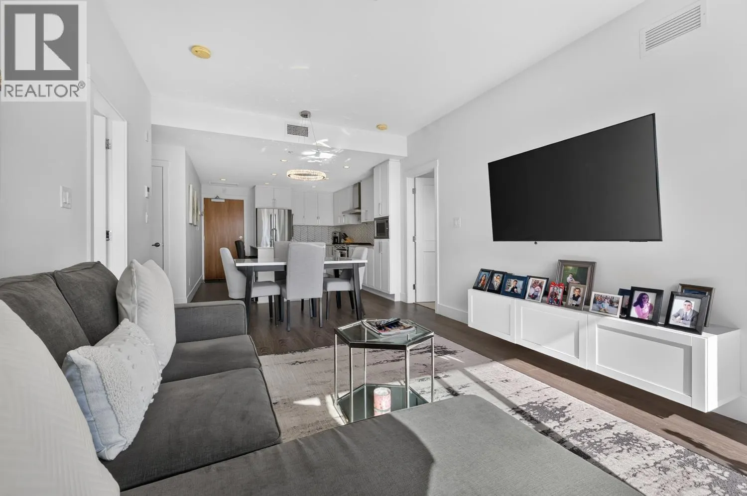 508 4477 HASTINGS STREET