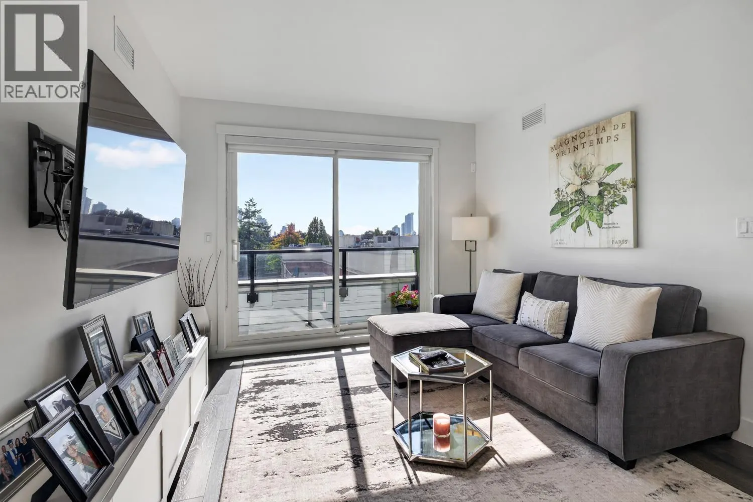508 4477 HASTINGS STREET