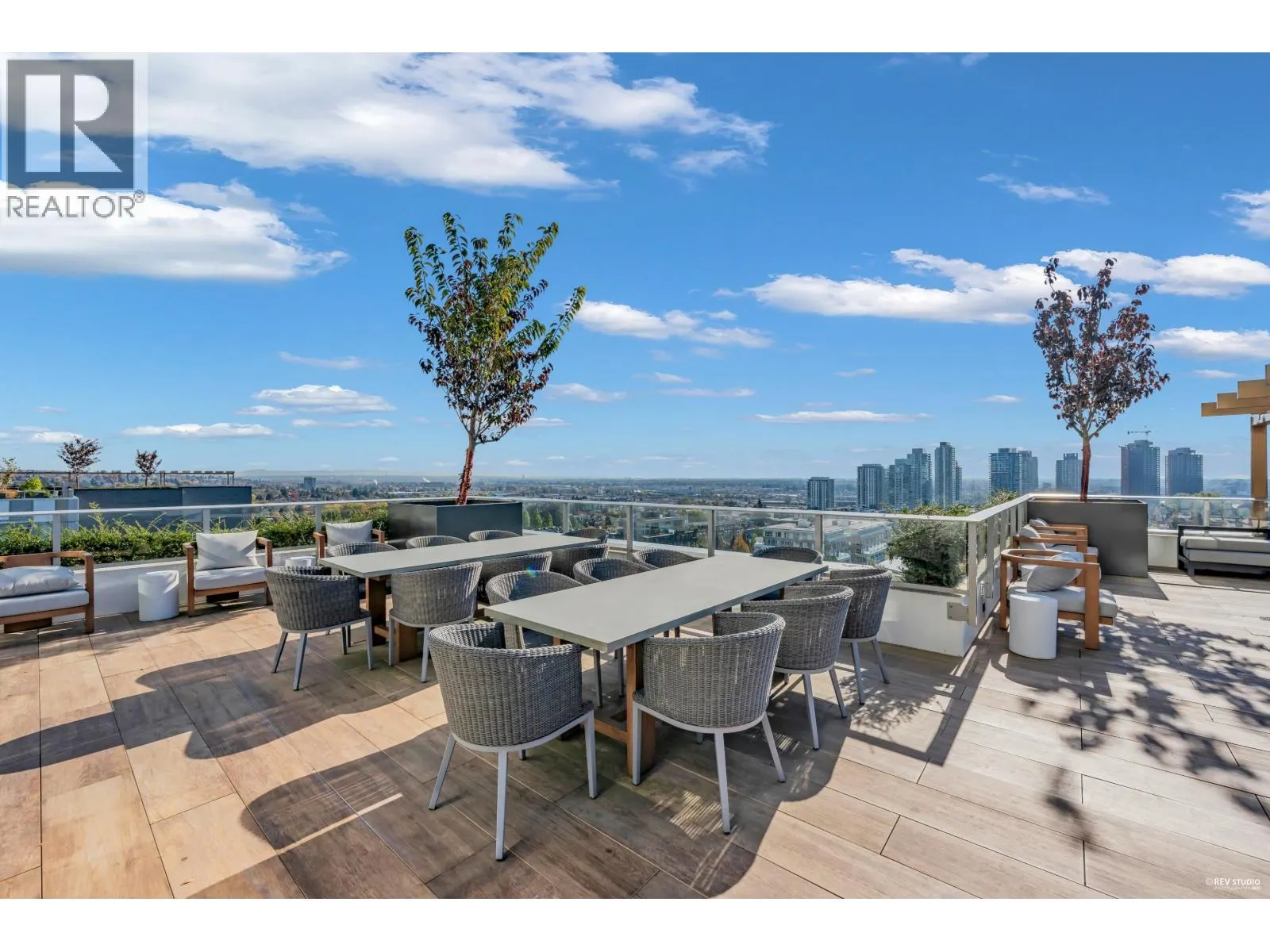 1906 7433 CAMBIE STREET