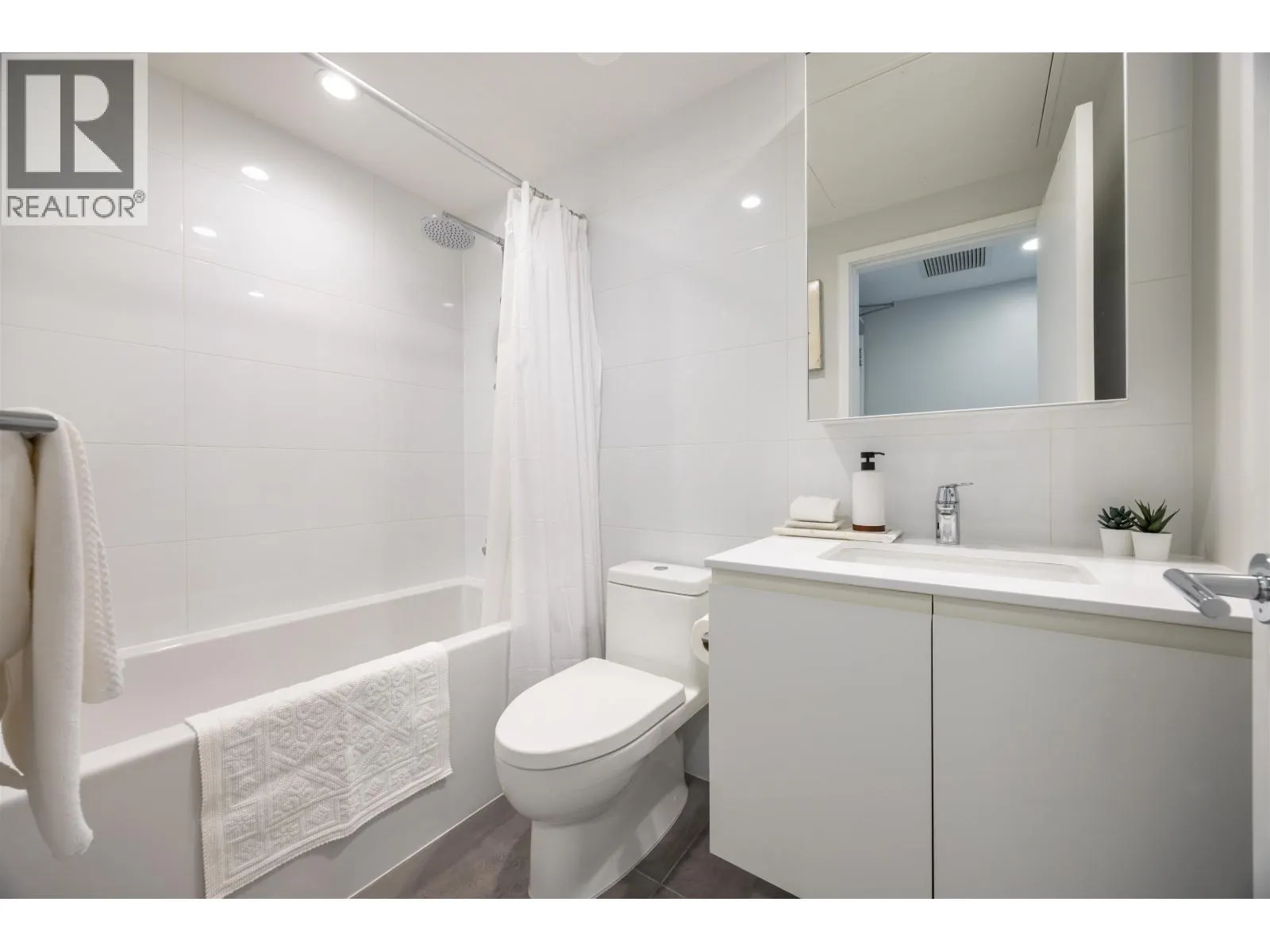 2606 3888 EVERGREEN PLACE