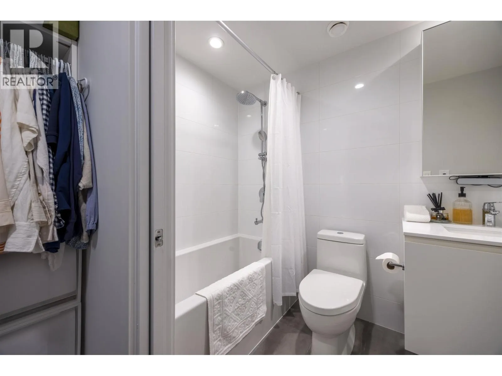 2606 3888 EVERGREEN PLACE