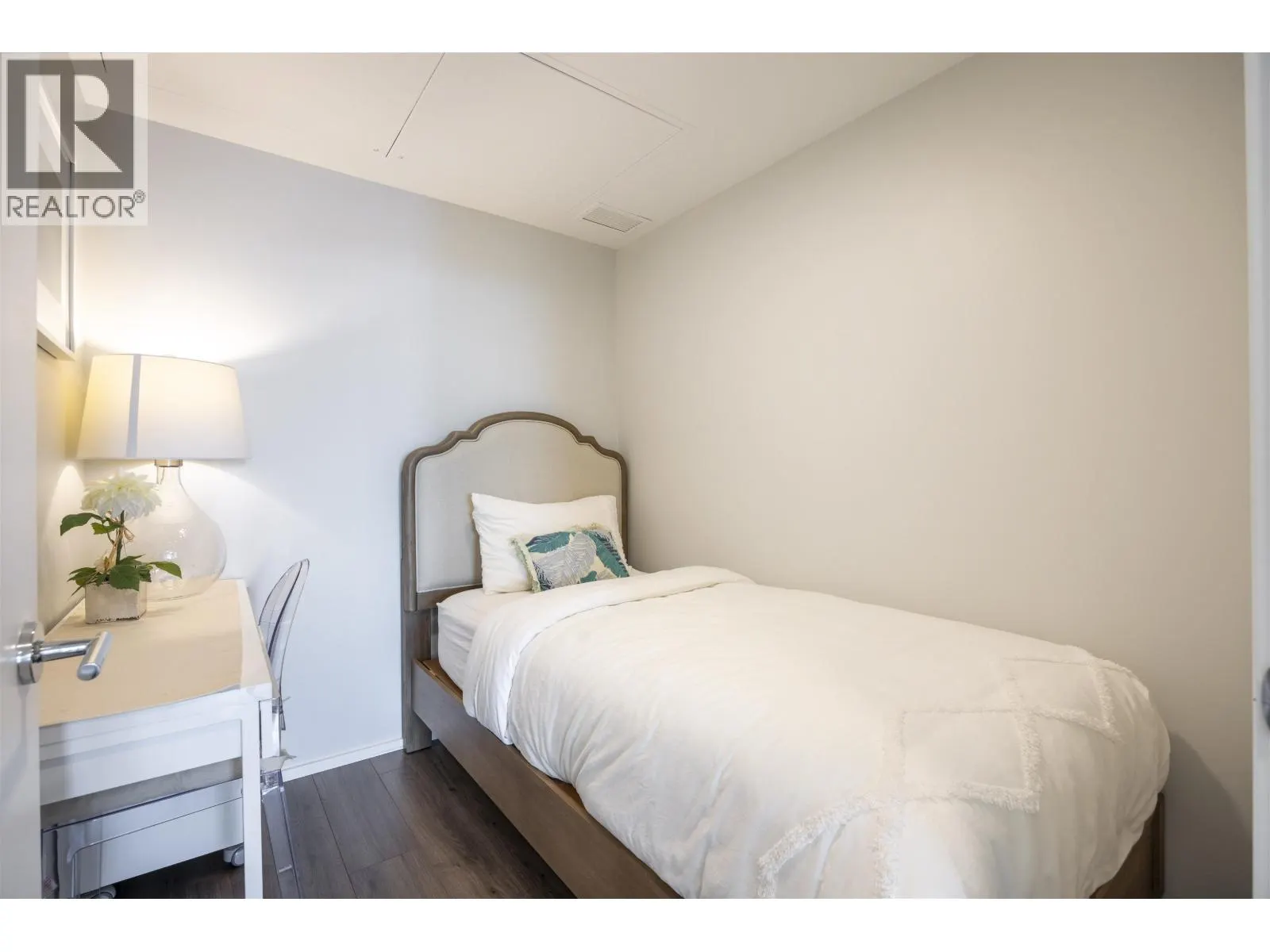 2606 3888 EVERGREEN PLACE