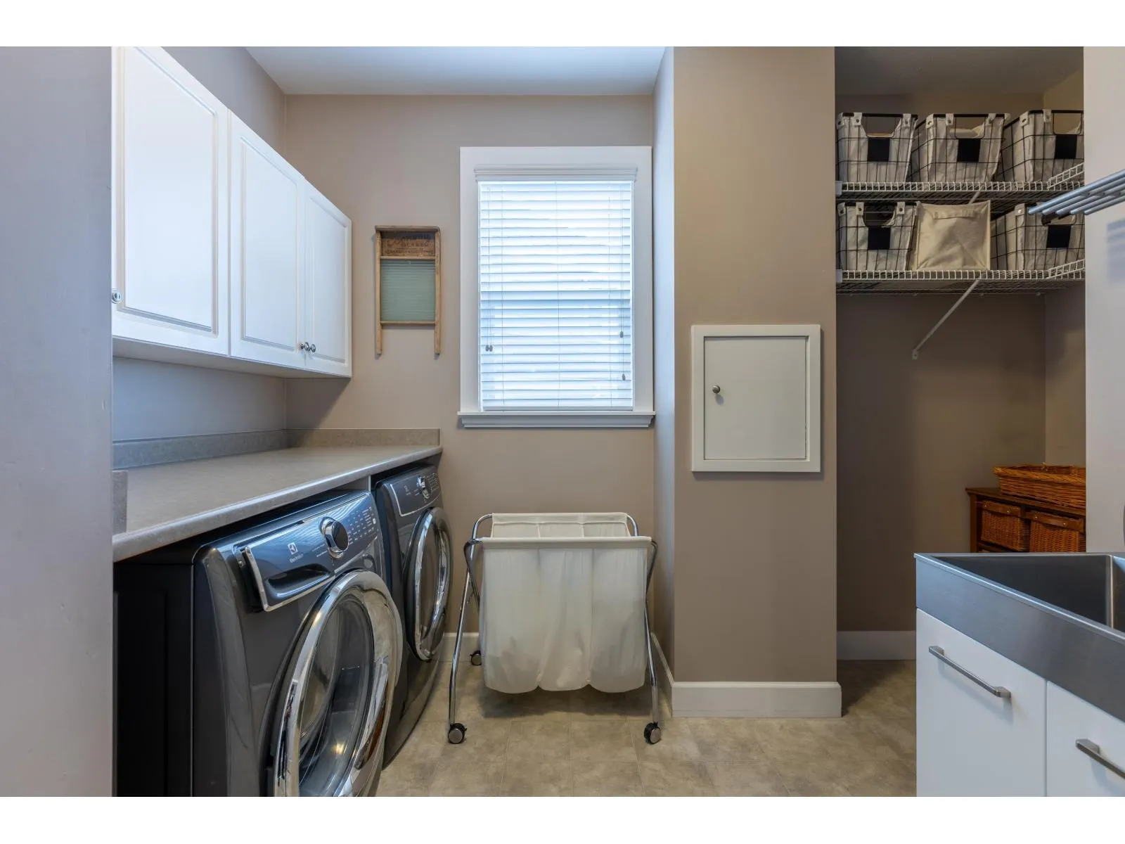 3469 BLUEBERRY COURT
