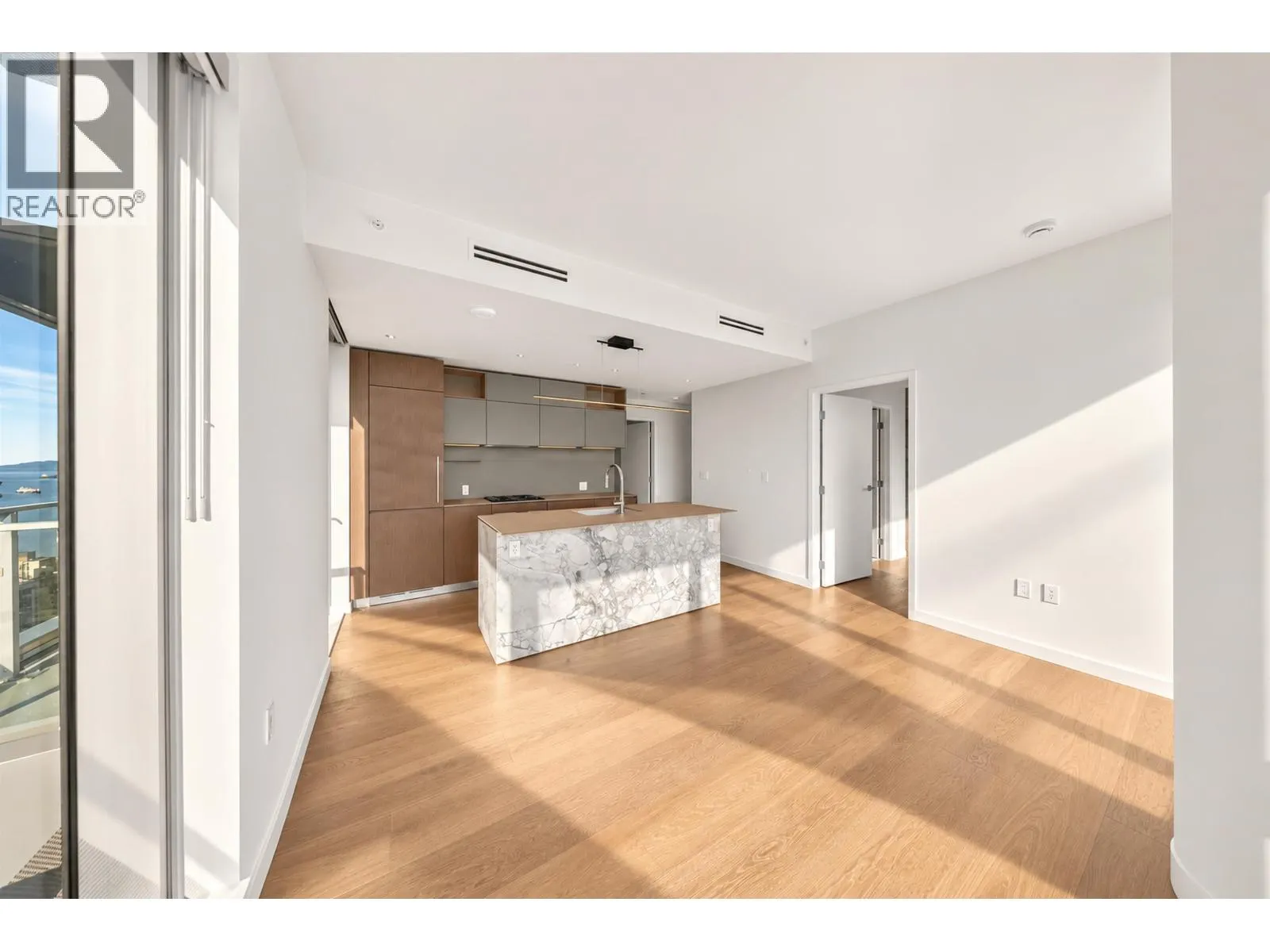 3206 1277 HORNBY STREET