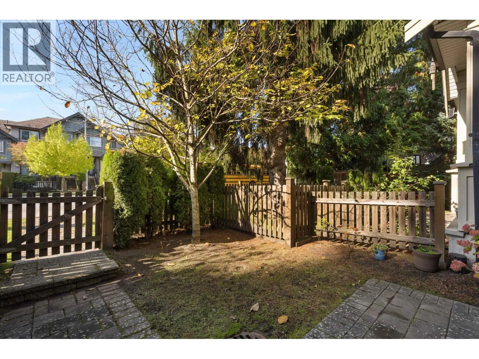 14 6033 WILLIAMS ROAD