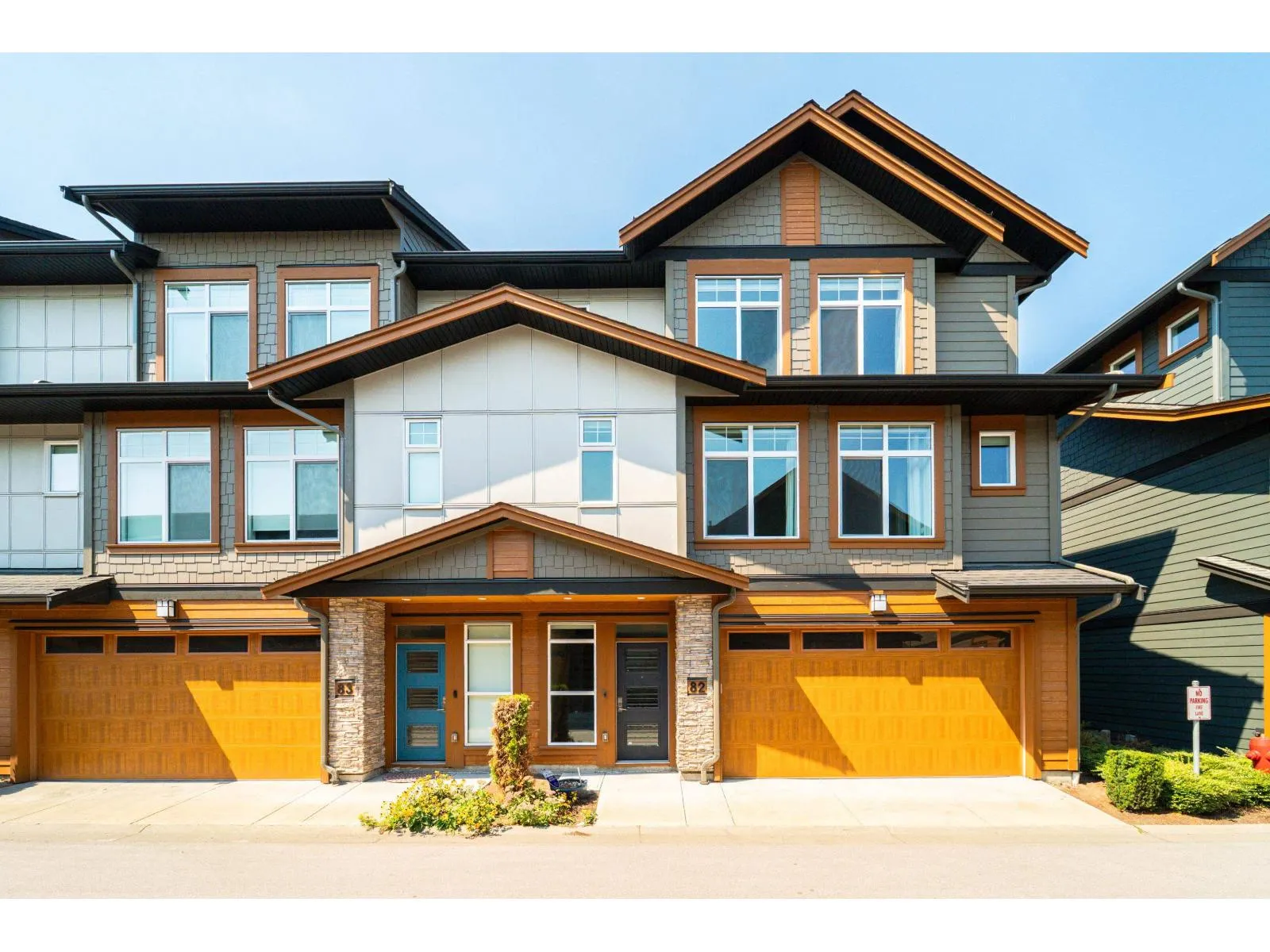 17033 FRASER HIGHWAY