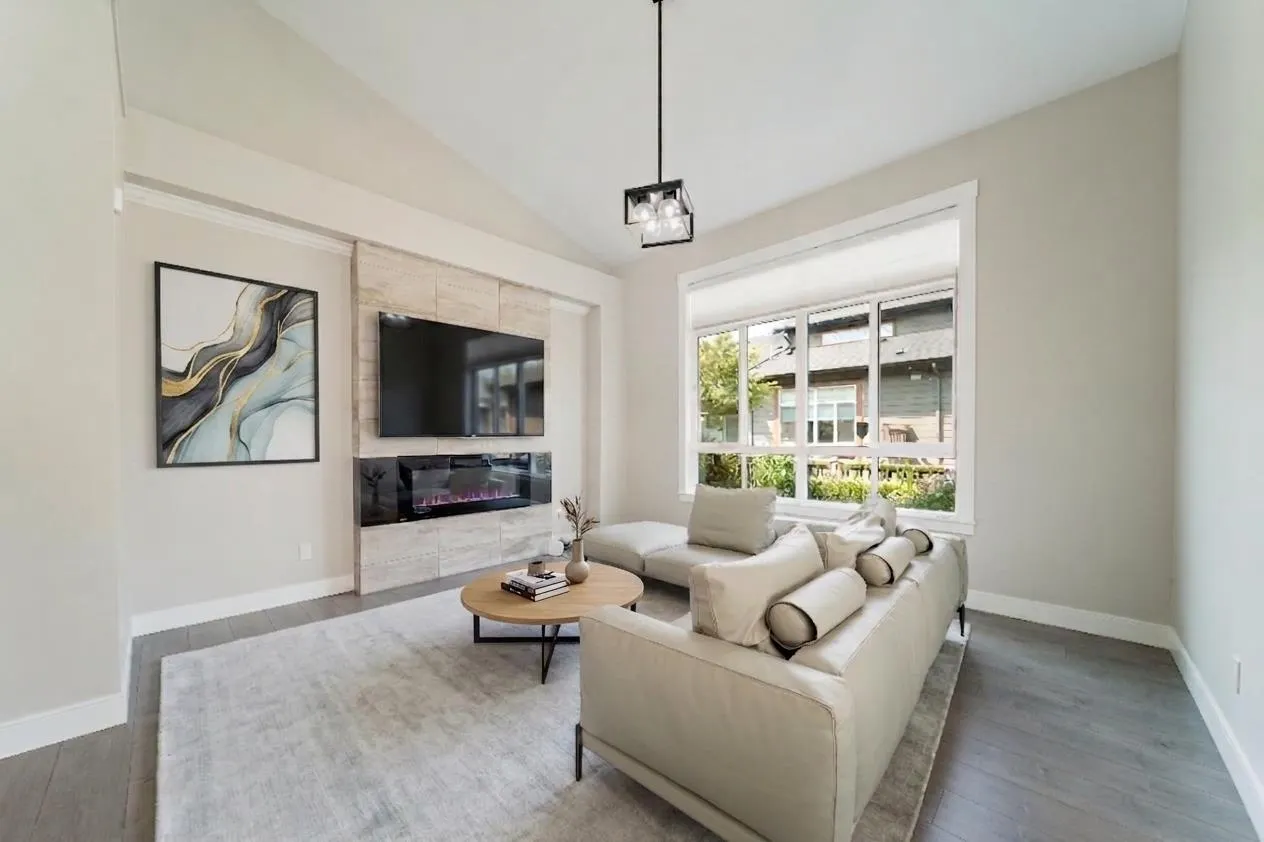 17033 FRASER HIGHWAY