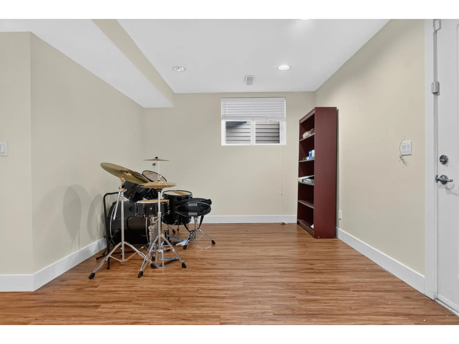 6110 150 STREET