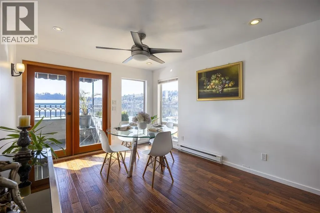 936 ALDERSIDE ROAD
