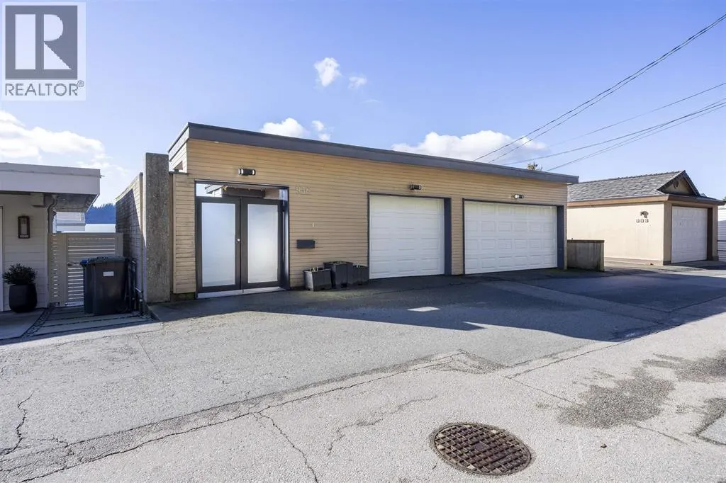 936 ALDERSIDE ROAD