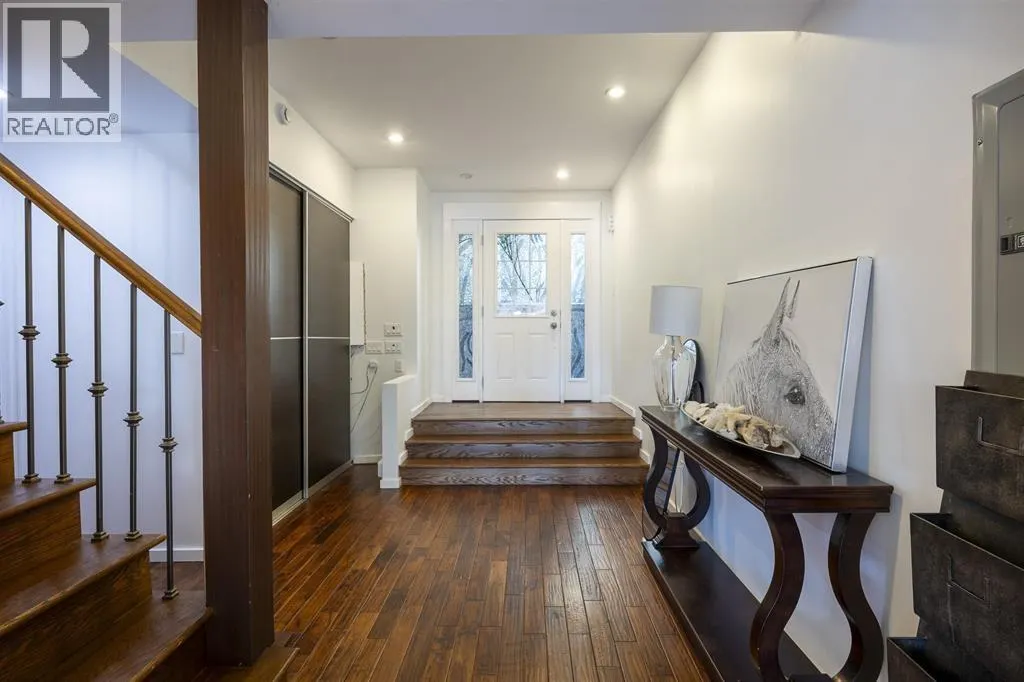 936 ALDERSIDE ROAD
