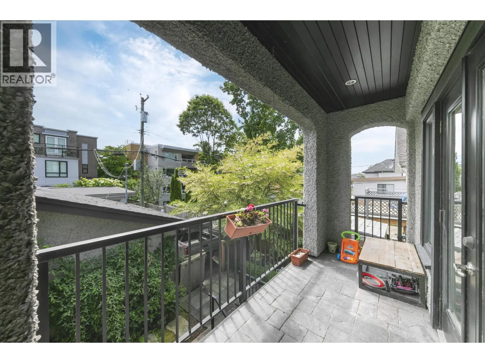 2436 W 8TH AVENUE