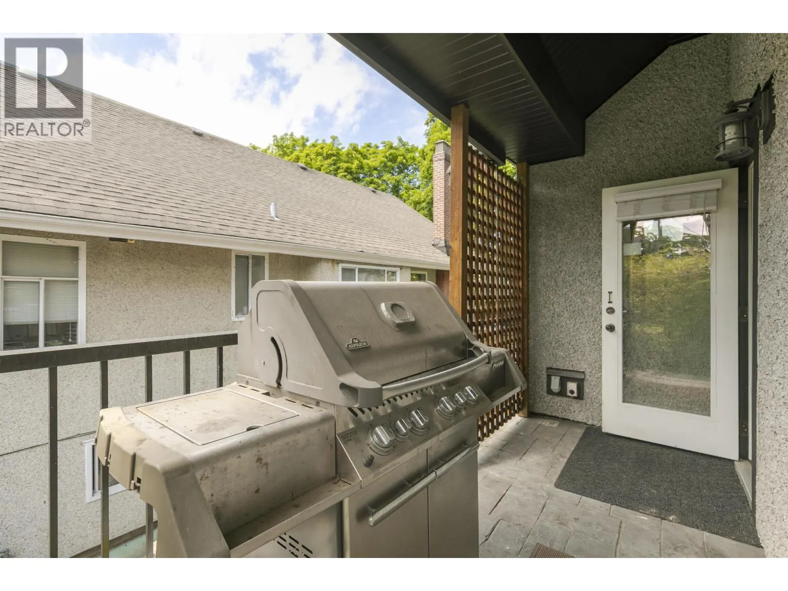 2436 W 8TH AVENUE