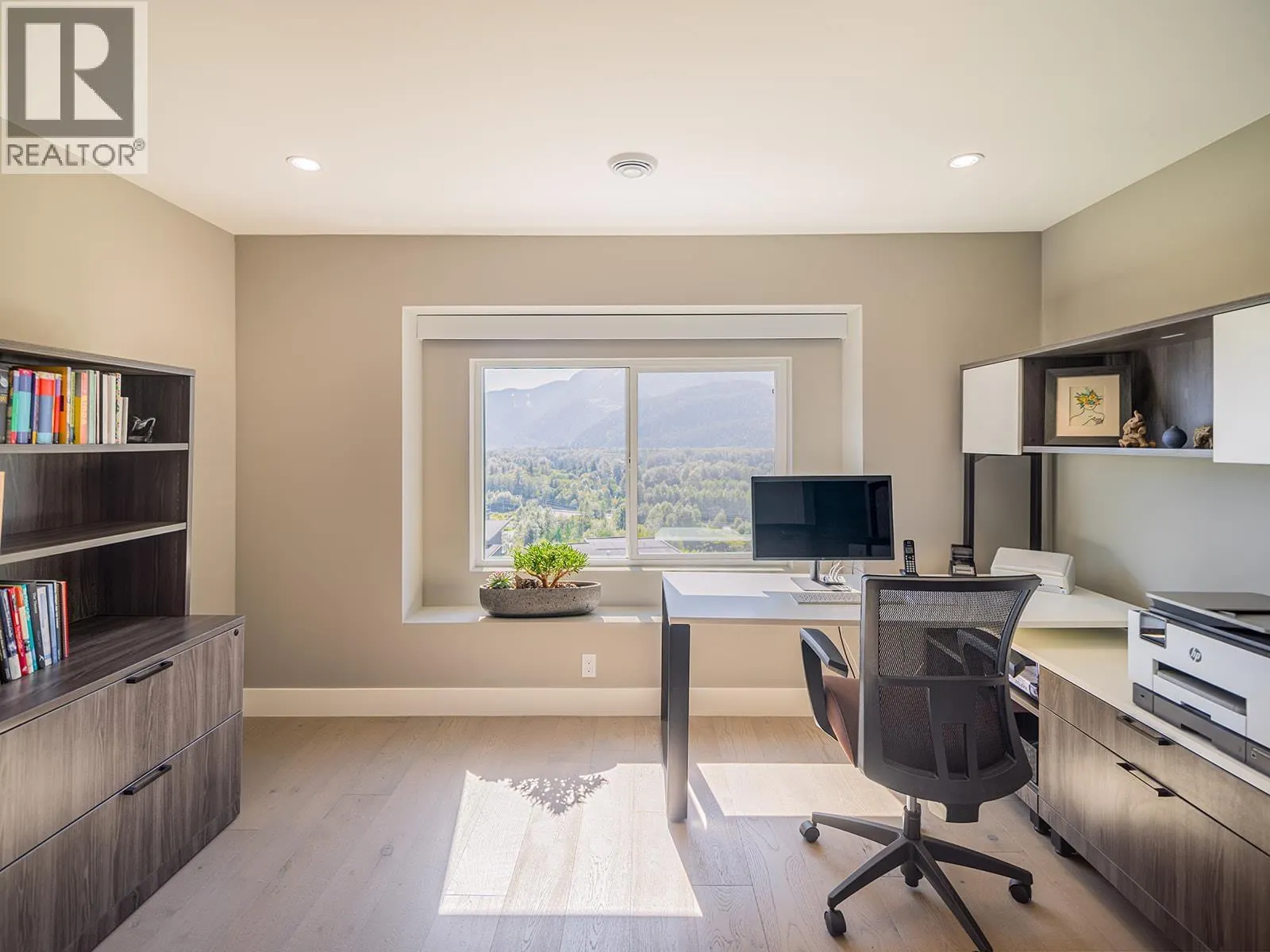 41301 HORIZON DRIVE