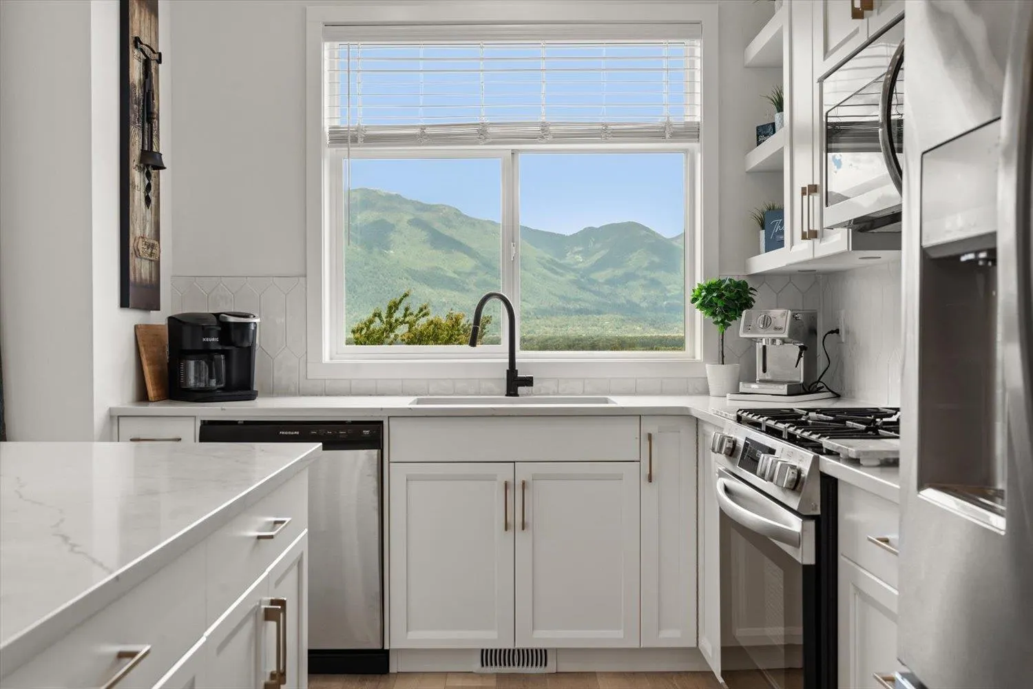 11 43998 CHILLIWACK MOUNTAIN ROAD|Chilliwack Mountain
