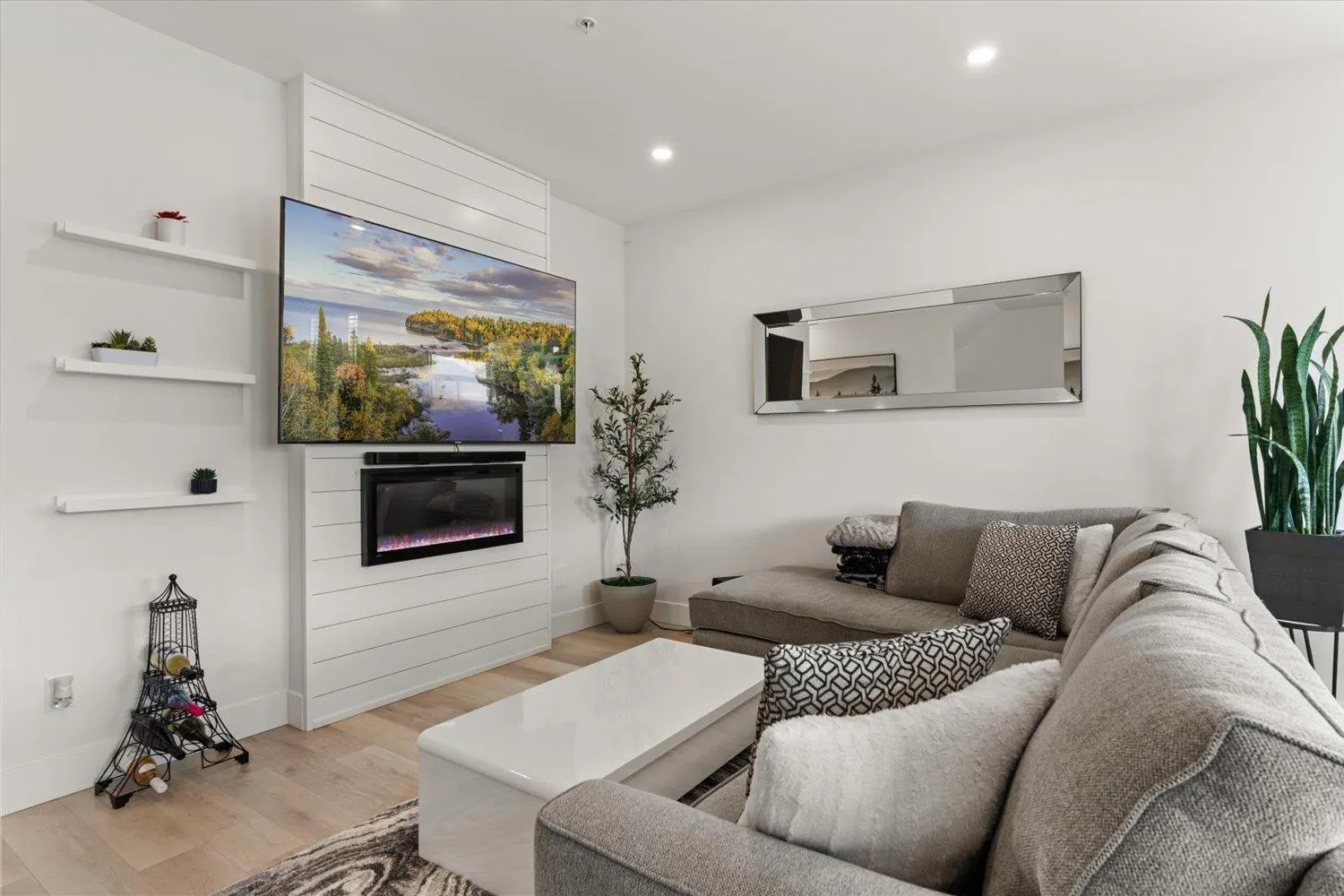 11 43998 CHILLIWACK MOUNTAIN ROAD|Chilliwack Mountain