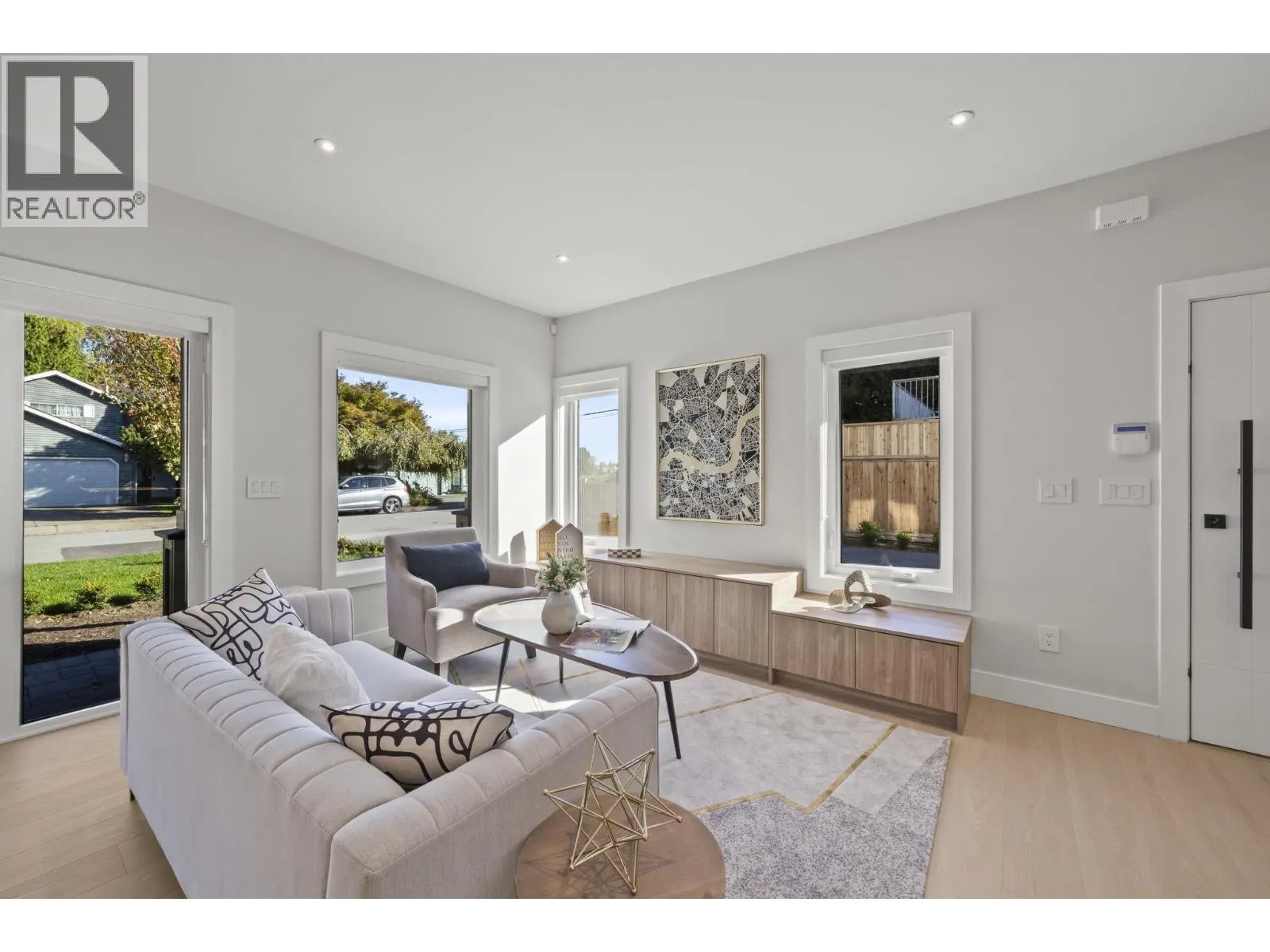 1 10931 SOUTHPORT ROAD