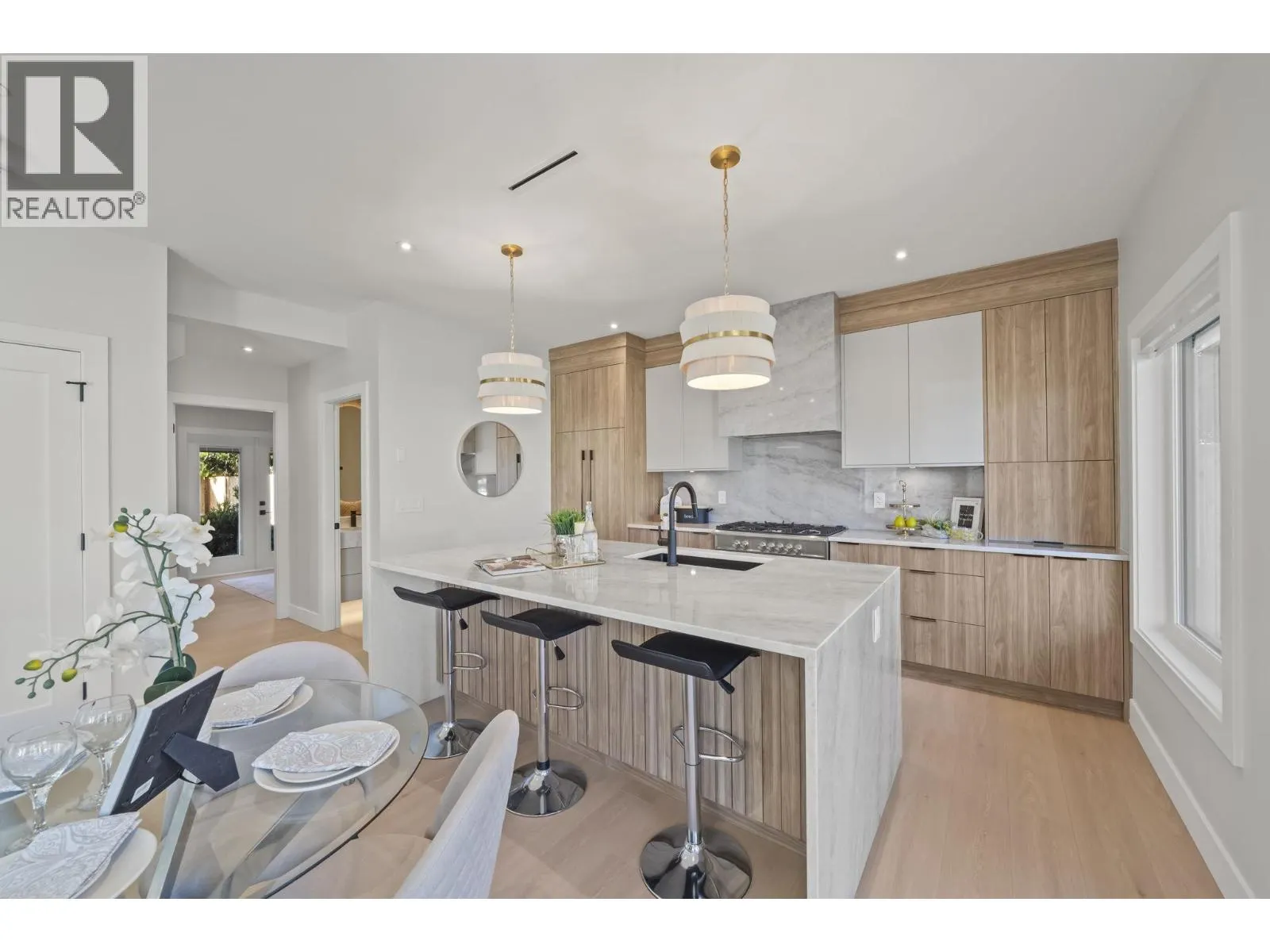 1 10931 SOUTHPORT ROAD
