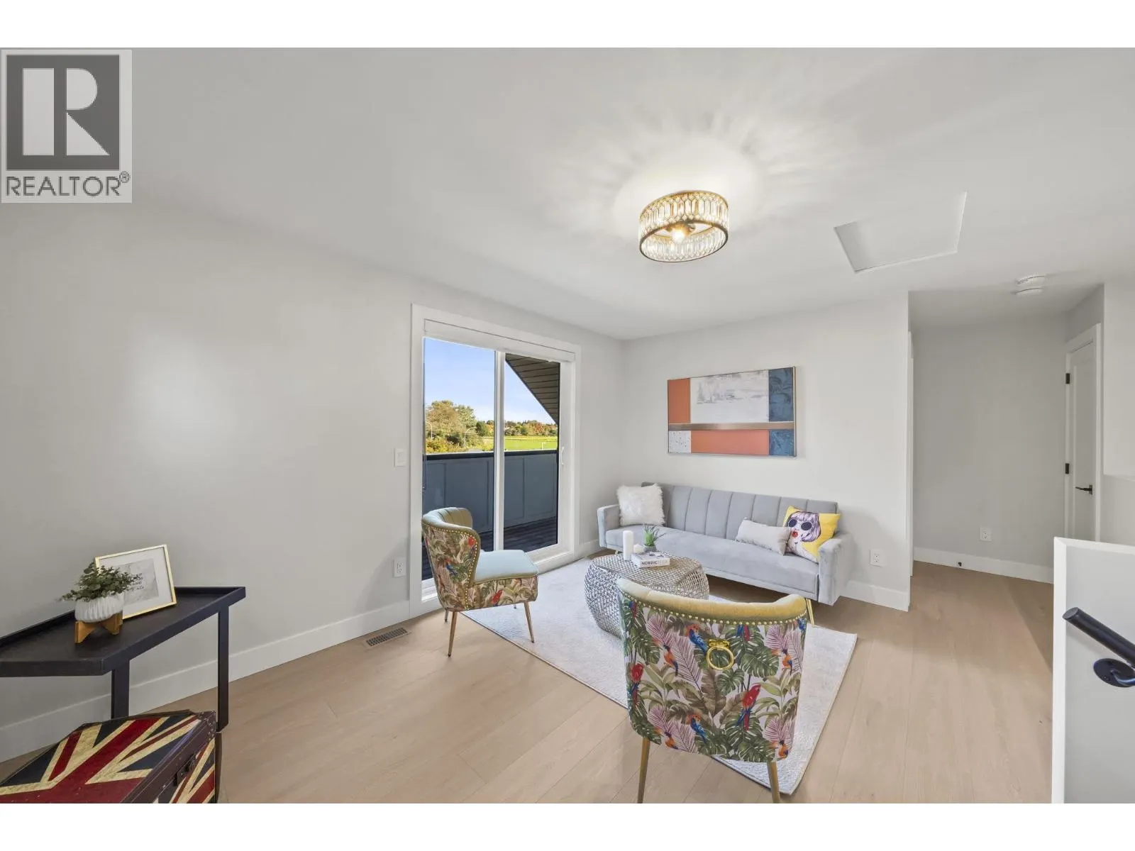 1 10931 SOUTHPORT ROAD